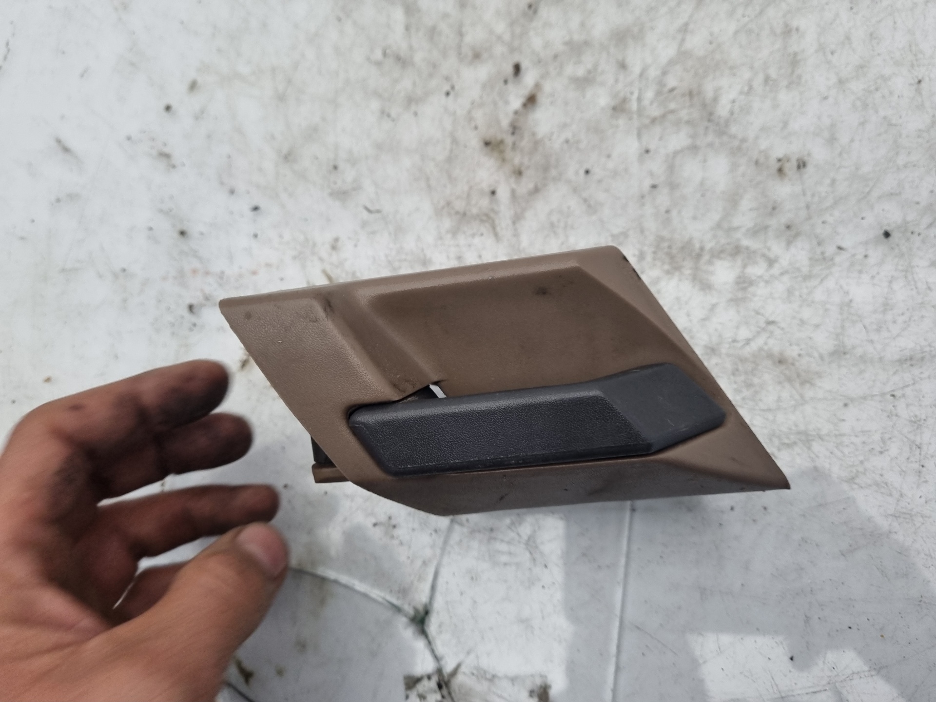 MANETA INT DEL IZQ RENAULT 21 J8S