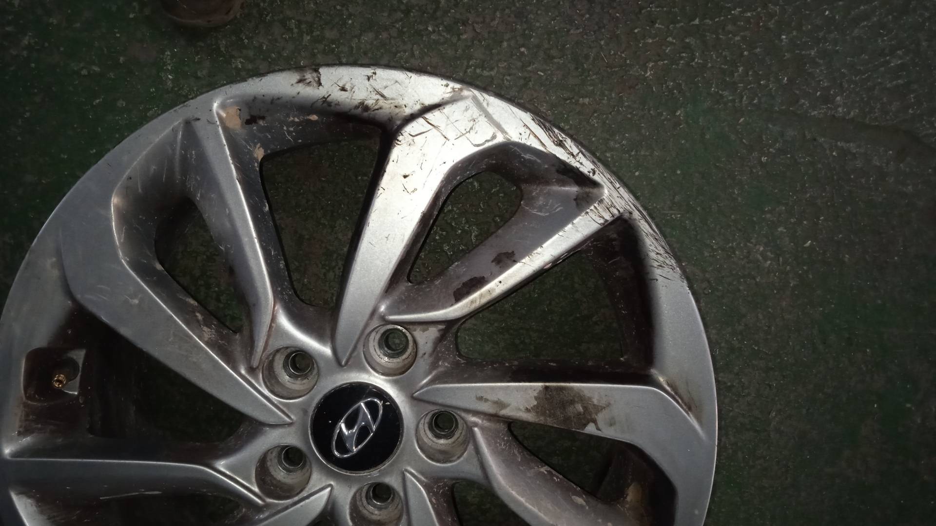 JUEGO LLANTAS HYUNDAI TUCSON F5D61/D72ZZ1