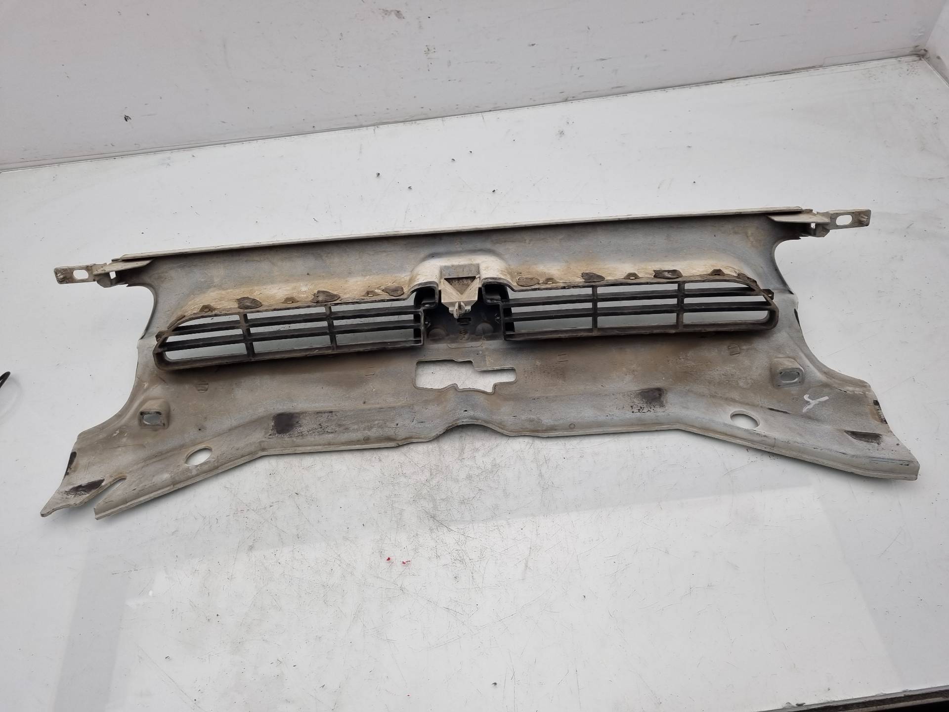 REJILLA DELANTERA PEUGEOT PARTNER WJZ (DW8)