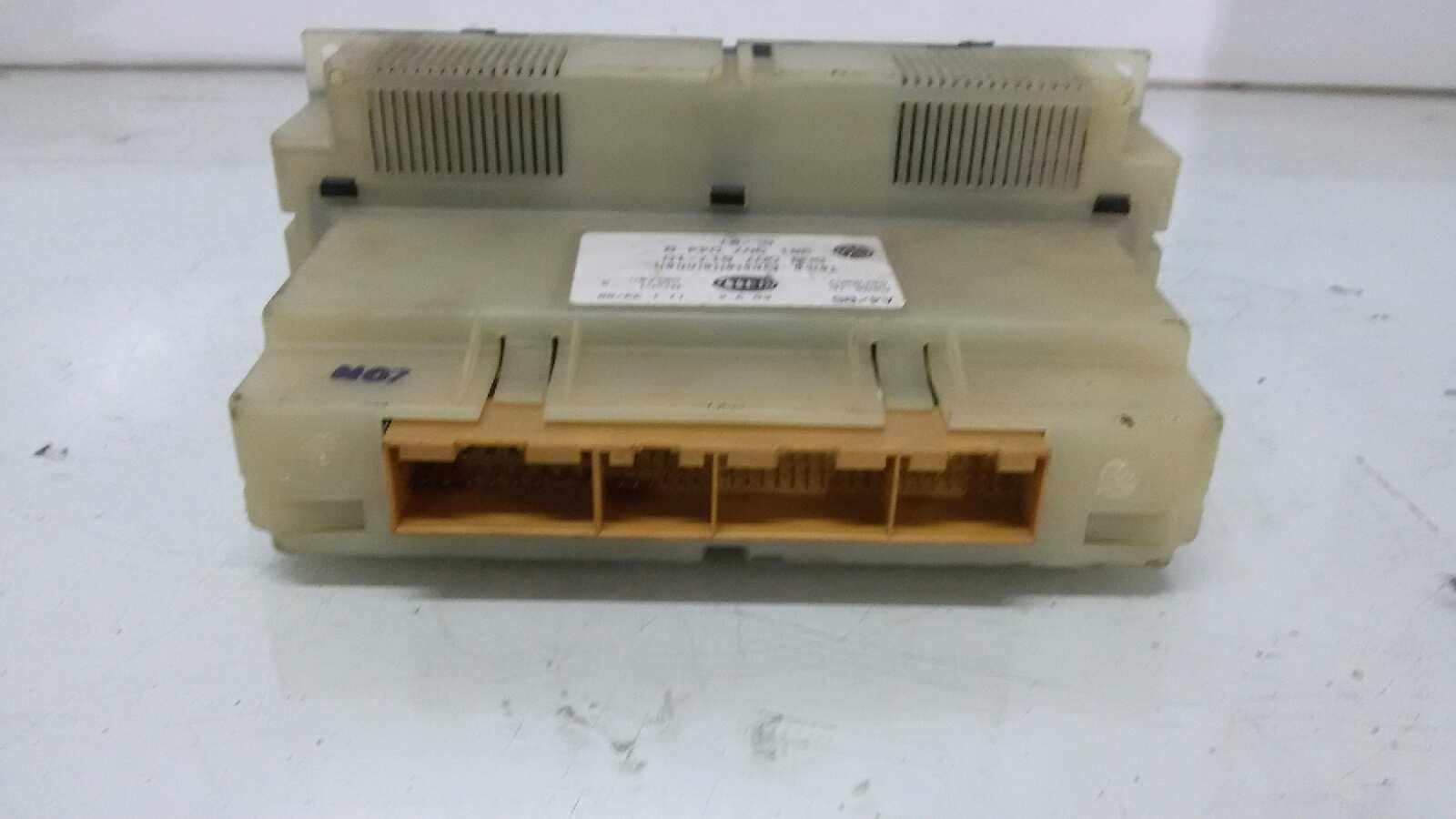 MANDO CLIMATIZADOR VOLKSWAGEN PASSAT 