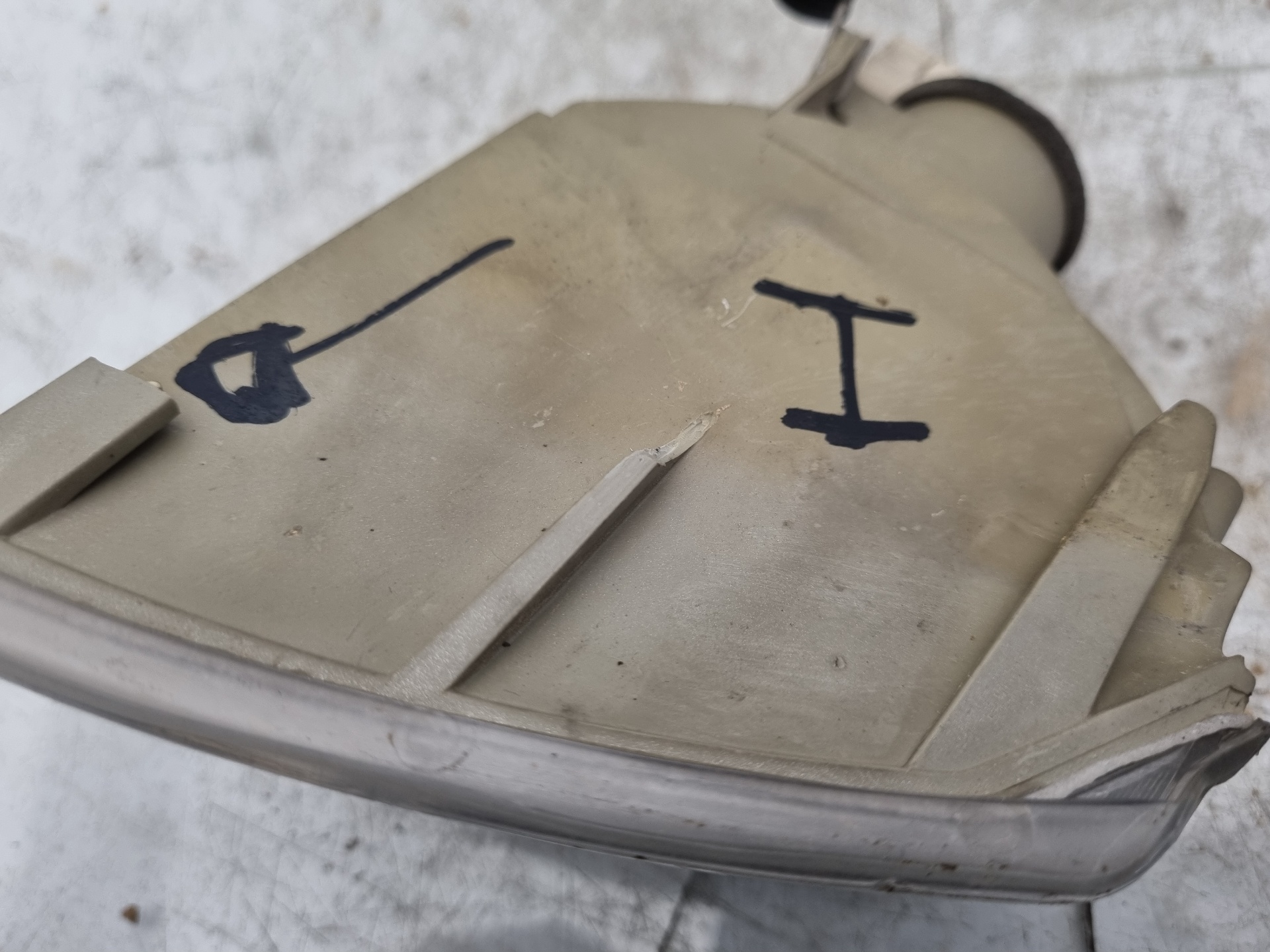 PILOTO DELANTERO IZQUIERDO RENAULT 19 