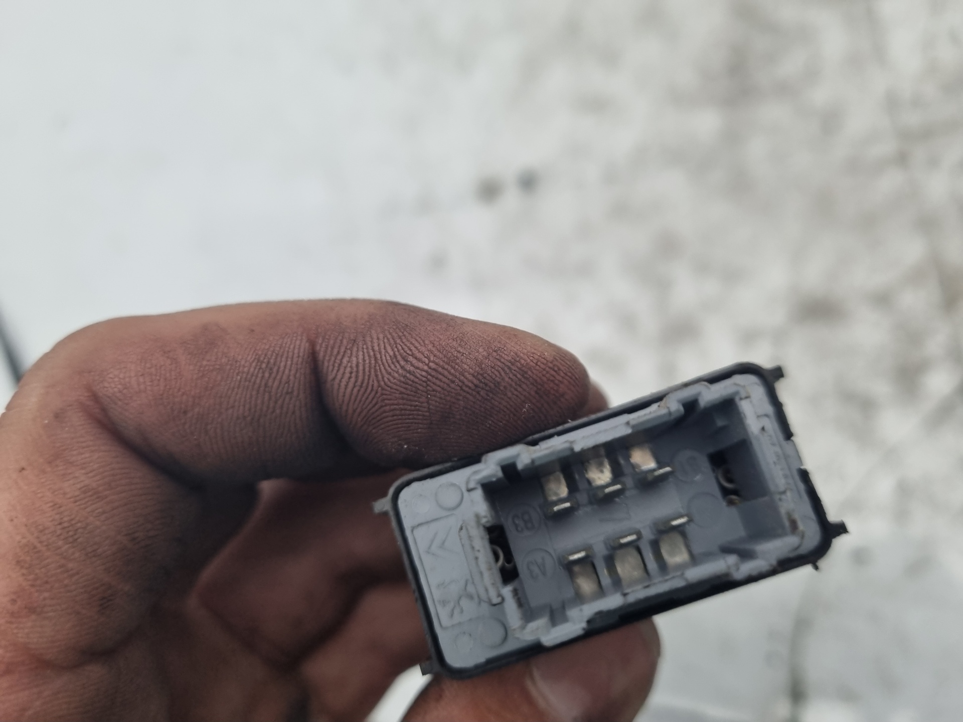 MANDO ELEVALUNAS DELANTERO DERECHO CITROEN BERLING 9H02