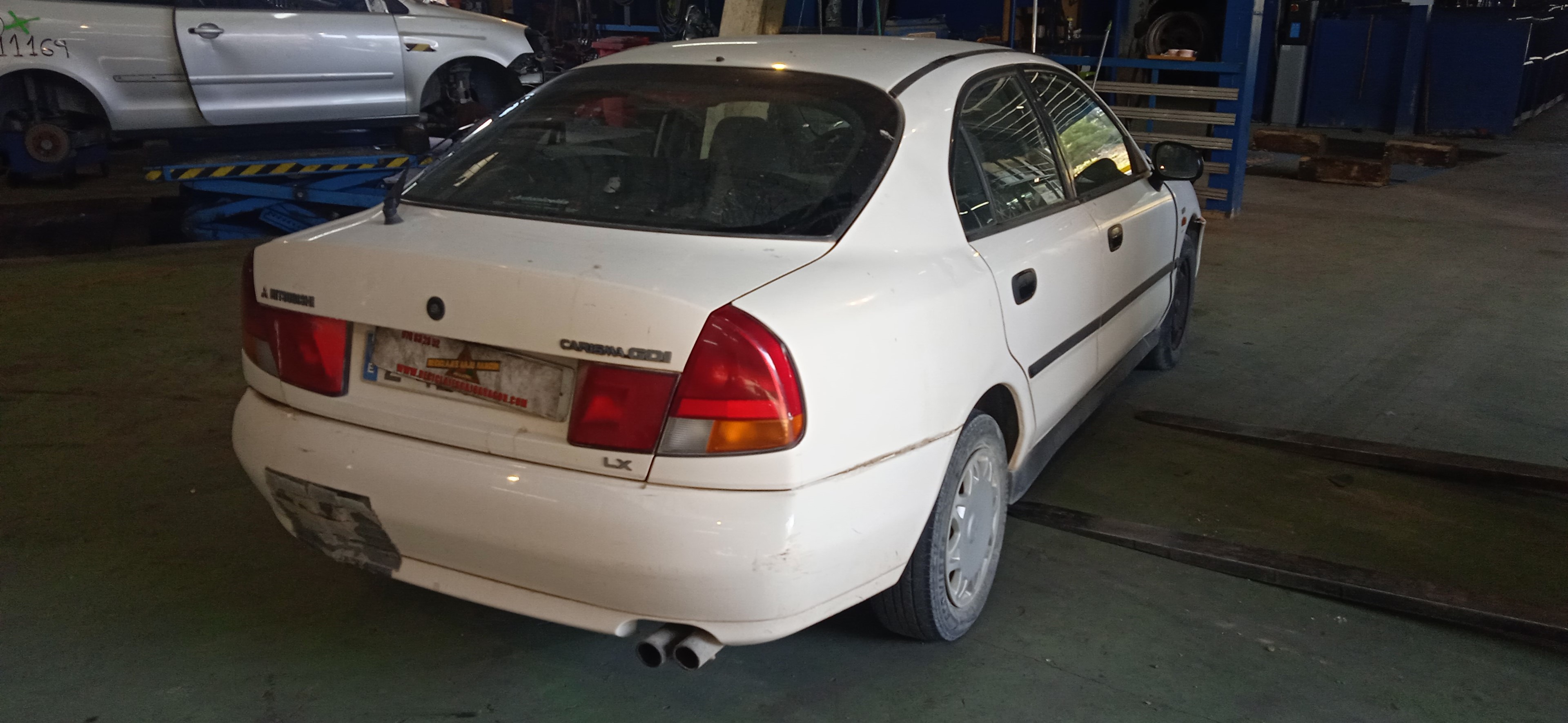 RETROVISOR IZQUIERDO MITSUBISHI CARISMA G4396