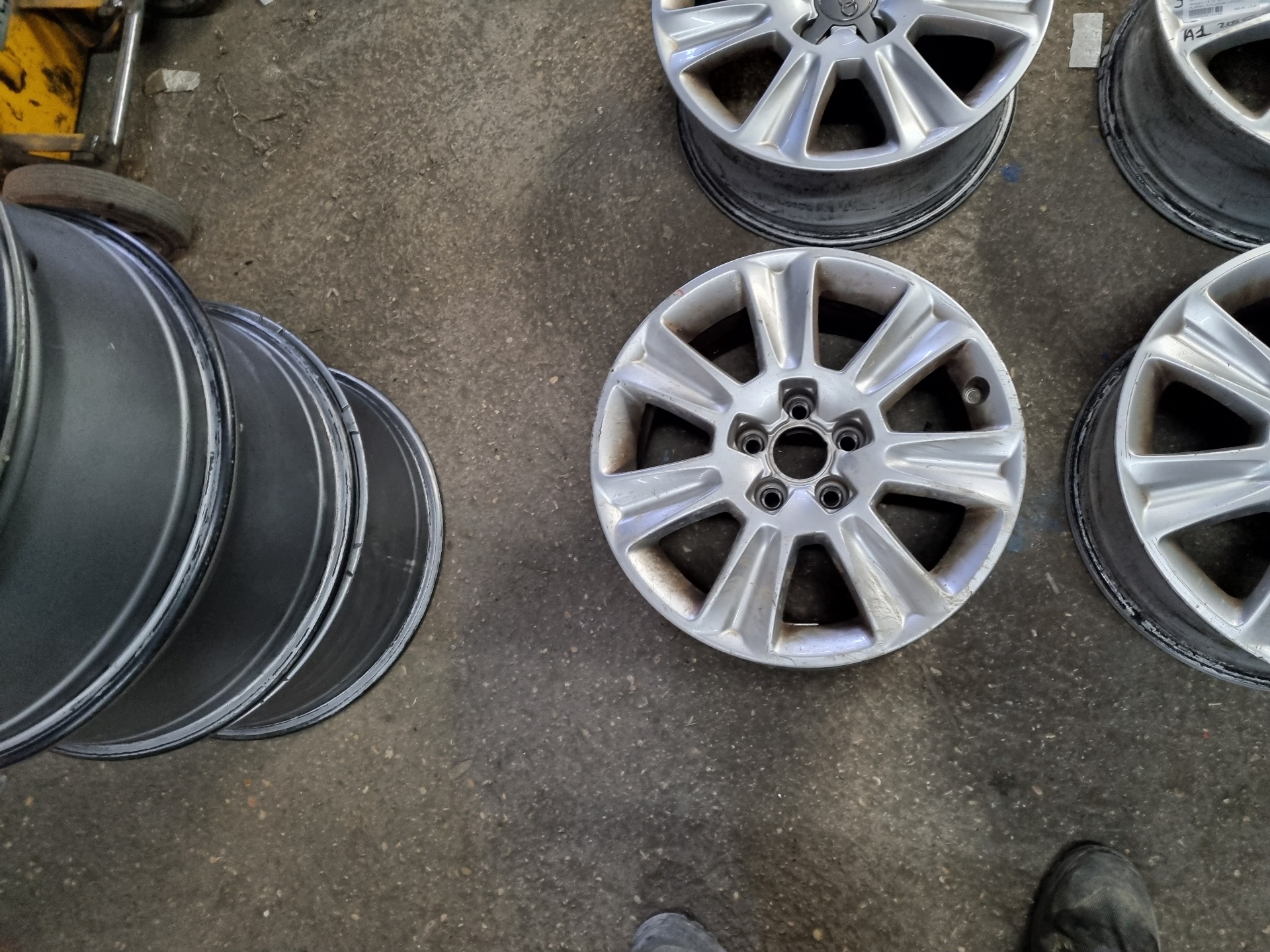 JUEGO LLANTAS AUDI A1 CAYC