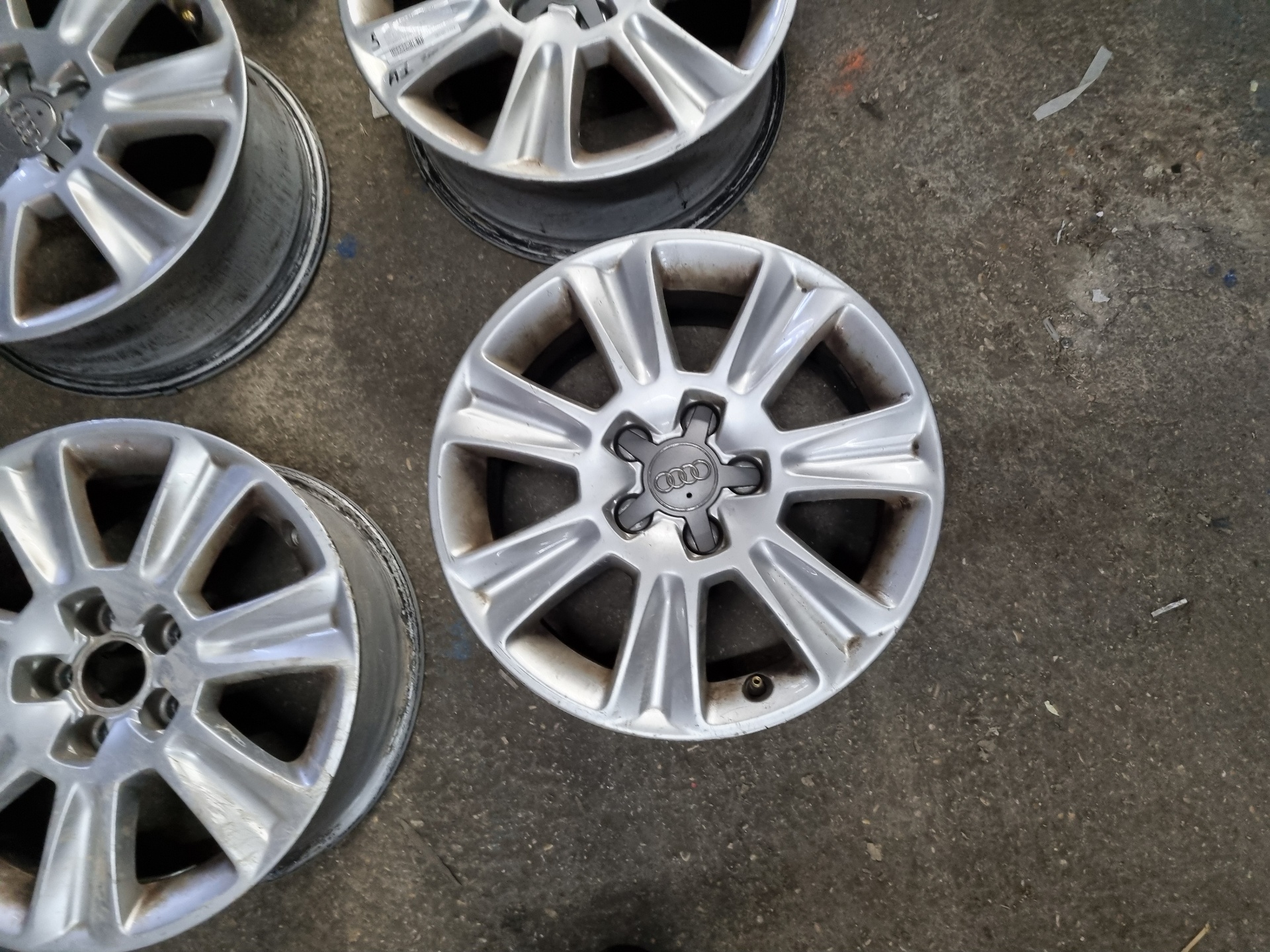 JUEGO LLANTAS AUDI A1 CAYC
