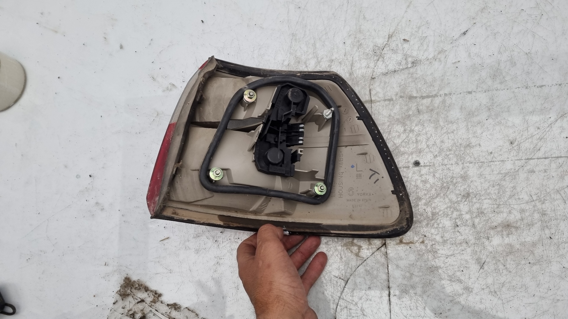 PILOTO TRASERO IZQUIERDO OPEL OMEGA X25DT