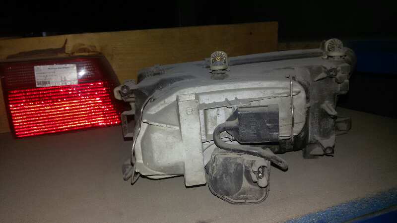 FARO IZQUIERDO ALFA ROMEO 155 AR 67105