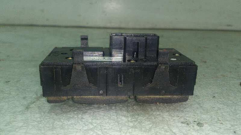 MANDO ELEVALUNAS DELANTERO IZQUIERDO FORD MONDEO D6BA