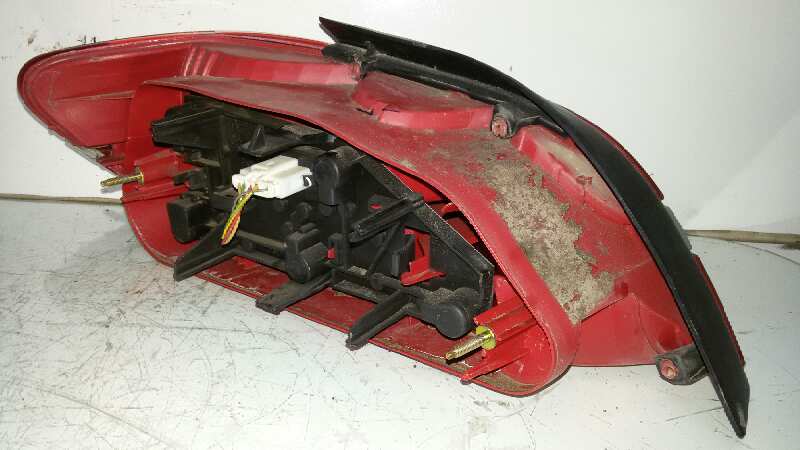 PILOTO TRASERO DERECHO PEUGEOT 406 RHYDW10TD