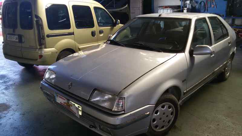 PILOTO DELANTERO IZQUIERDO RENAULT 19 E6J 700