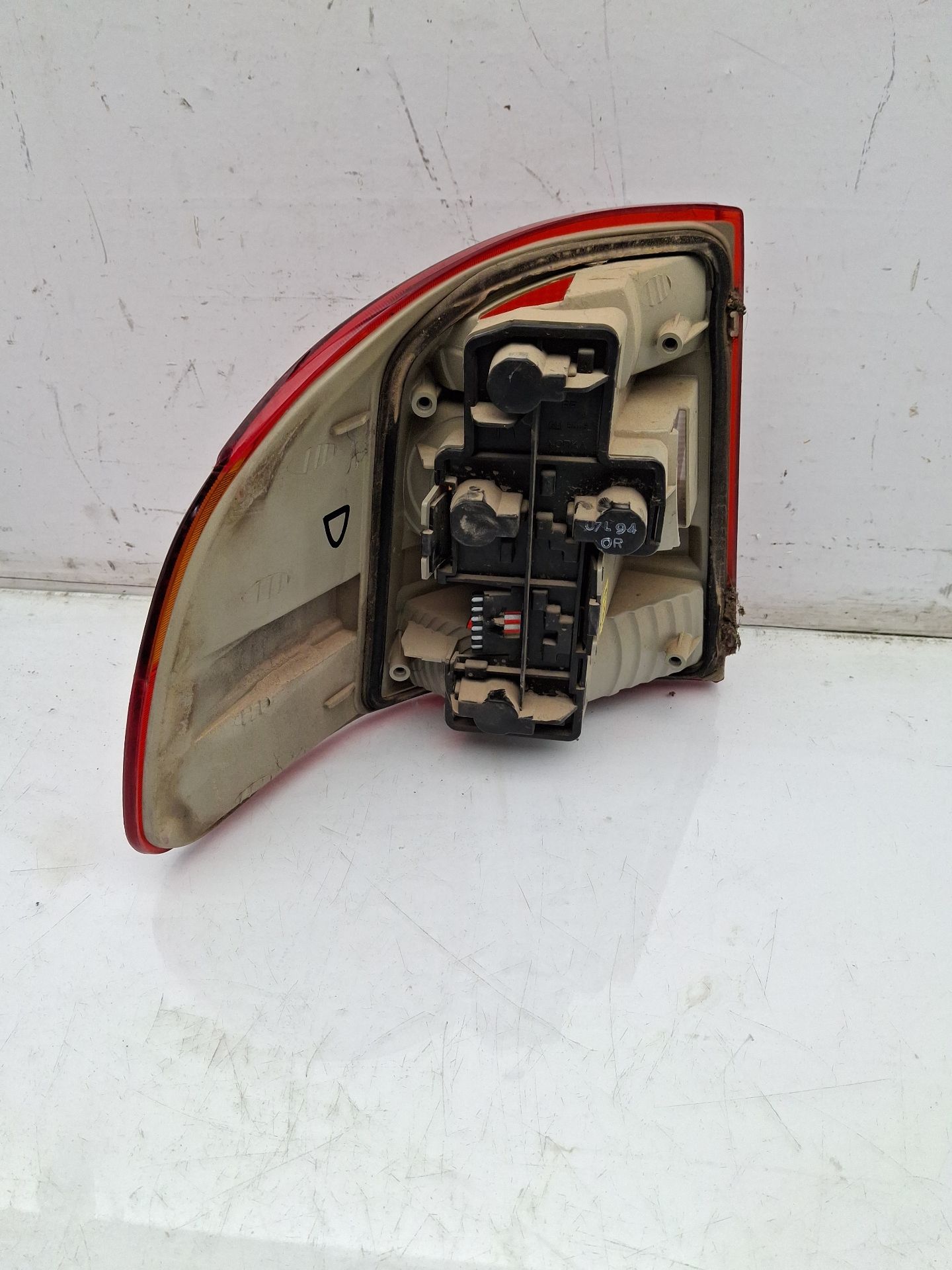 PILOTO TRASERO DERECHO OPEL ASTRA 