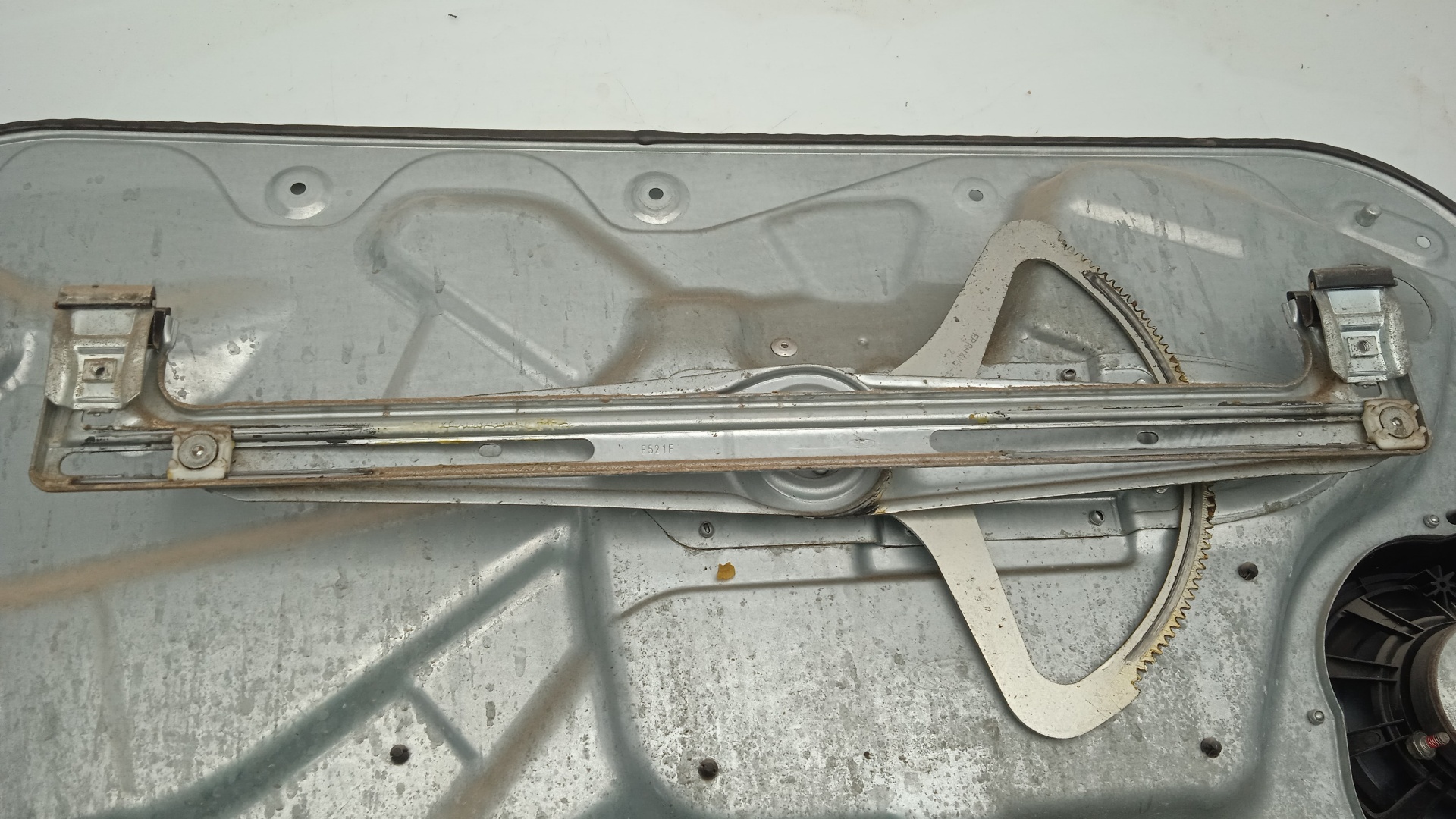 ELEVALUNAS DELANTERO DERECHO FORD FOCUS G6DA