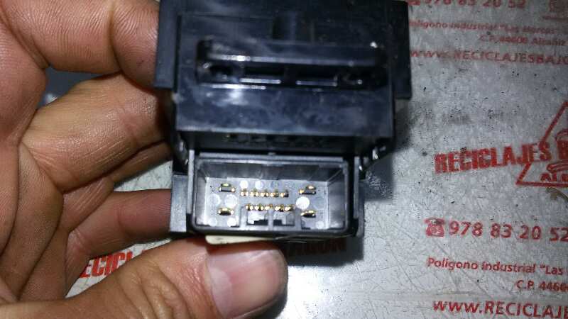 MANDO ELEVALUNAS DELANTERO DERECHO HONDA CIVIC R18A2