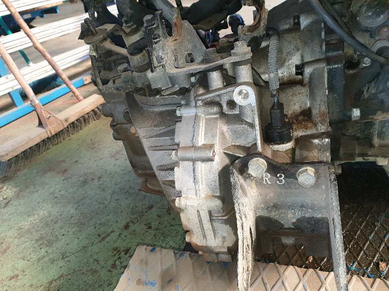 CAJA CAMBIOS KIA MAGENTIS D4EA