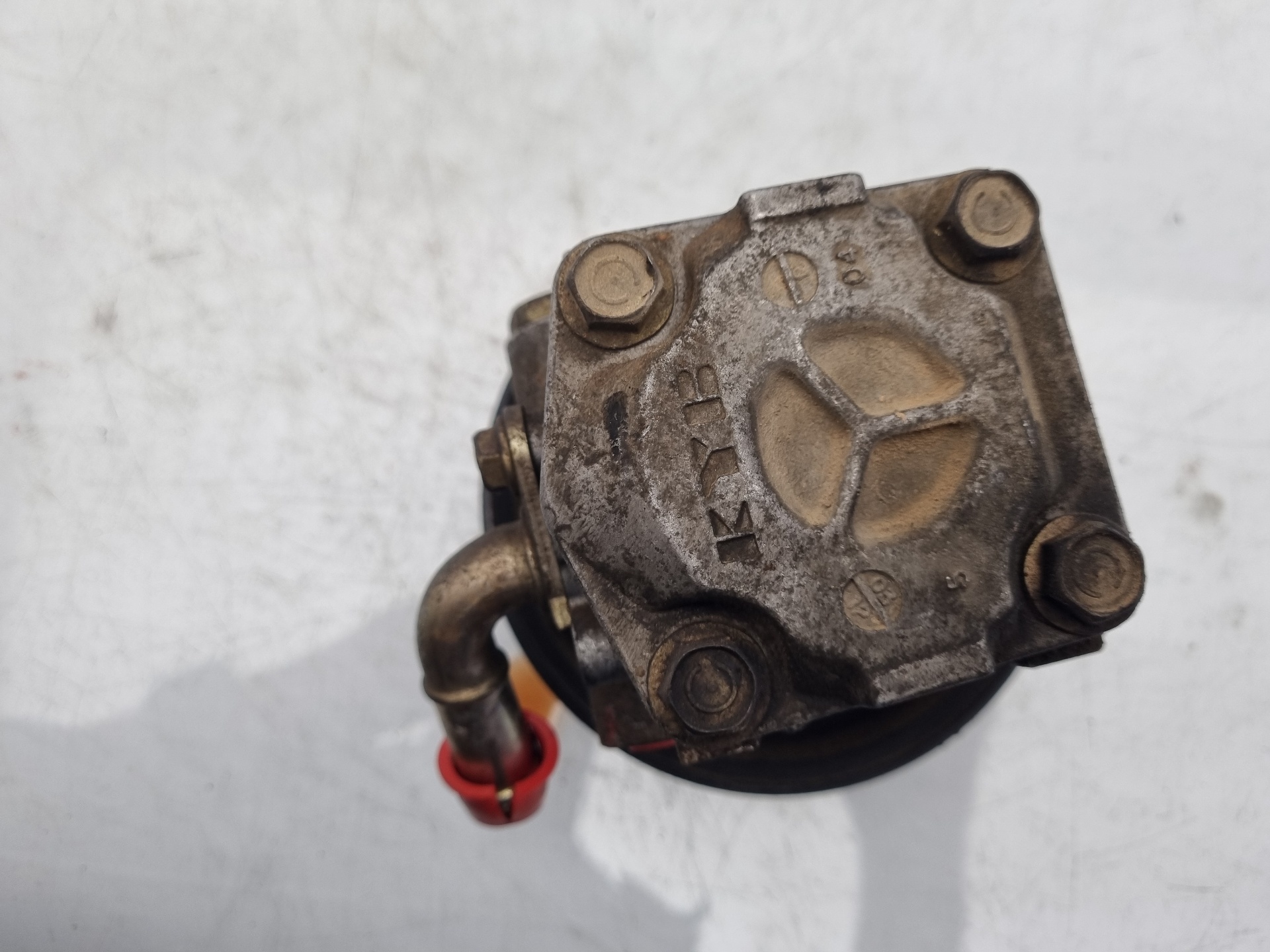 BOMBA DIRECCION SUZUKI GRAND RHW