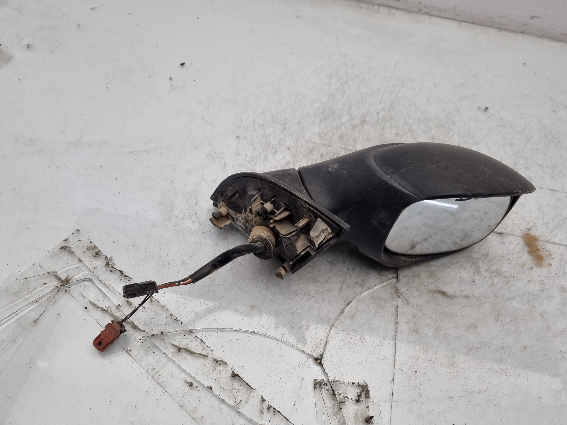 RETROVISOR DERECHO CITROEN C3 8HZ