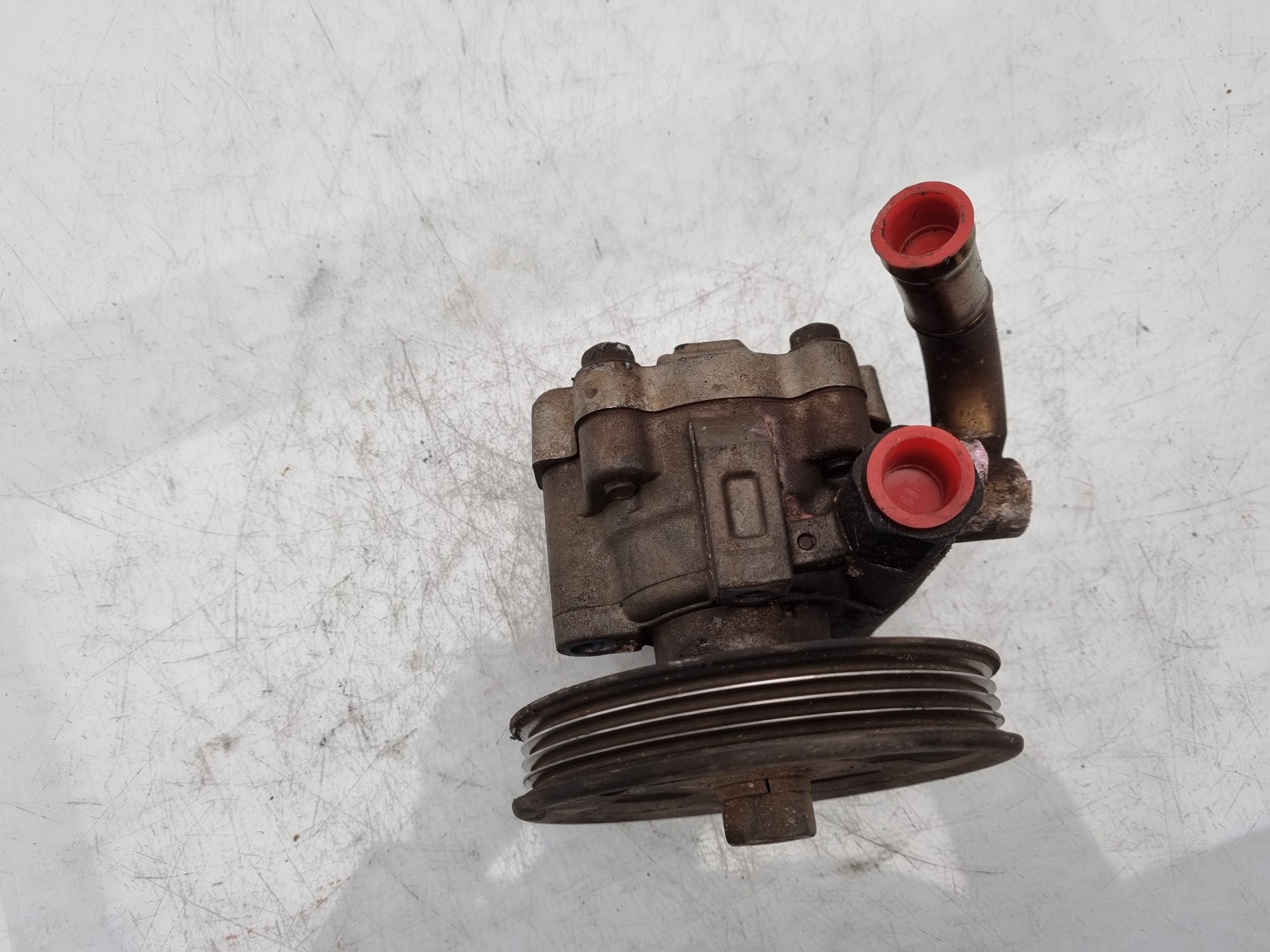 BOMBA DIRECCION NISSAN SERENA GA16DE