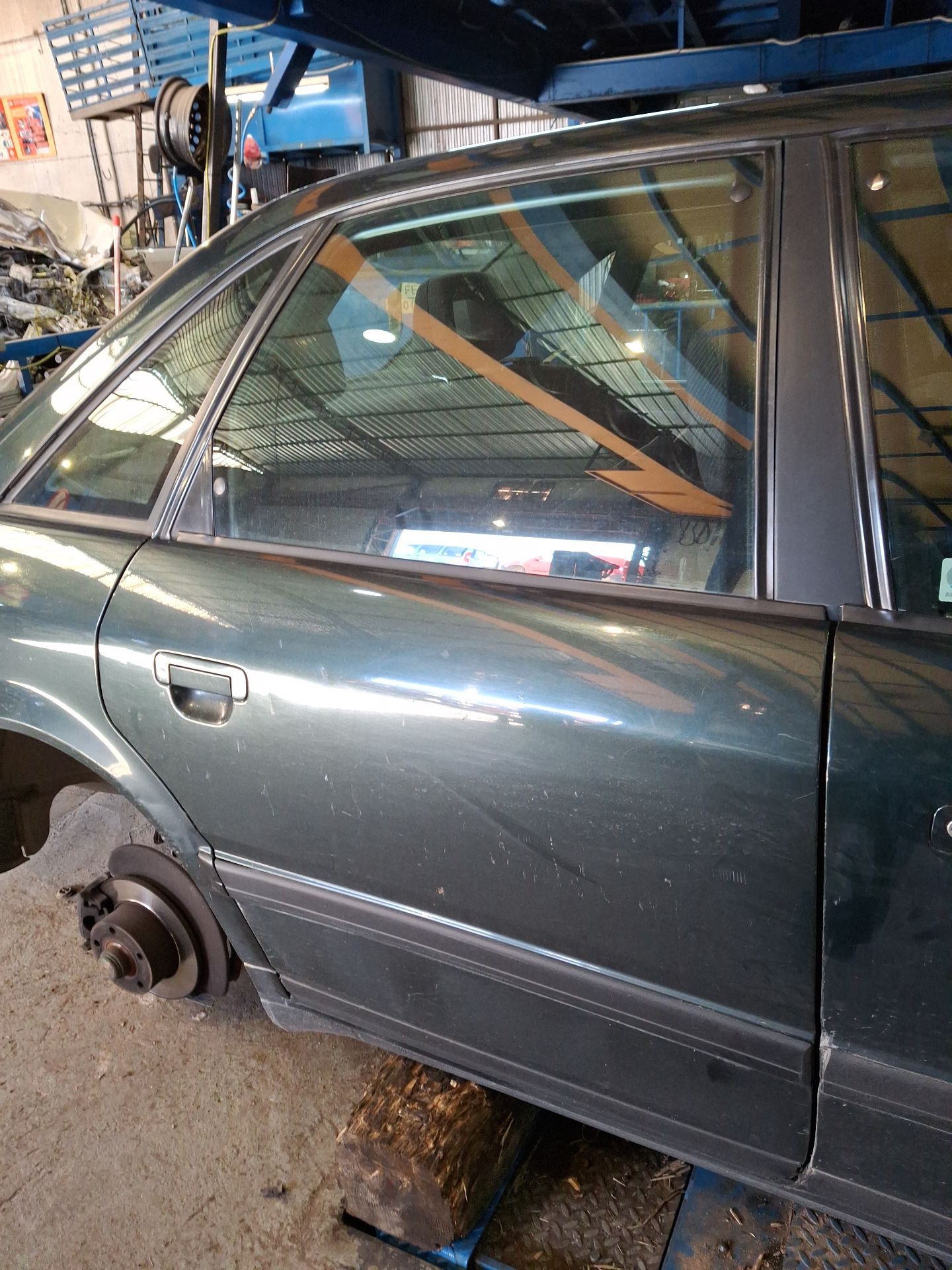 PUERTA TRASERA DERECHA AUDI 100 