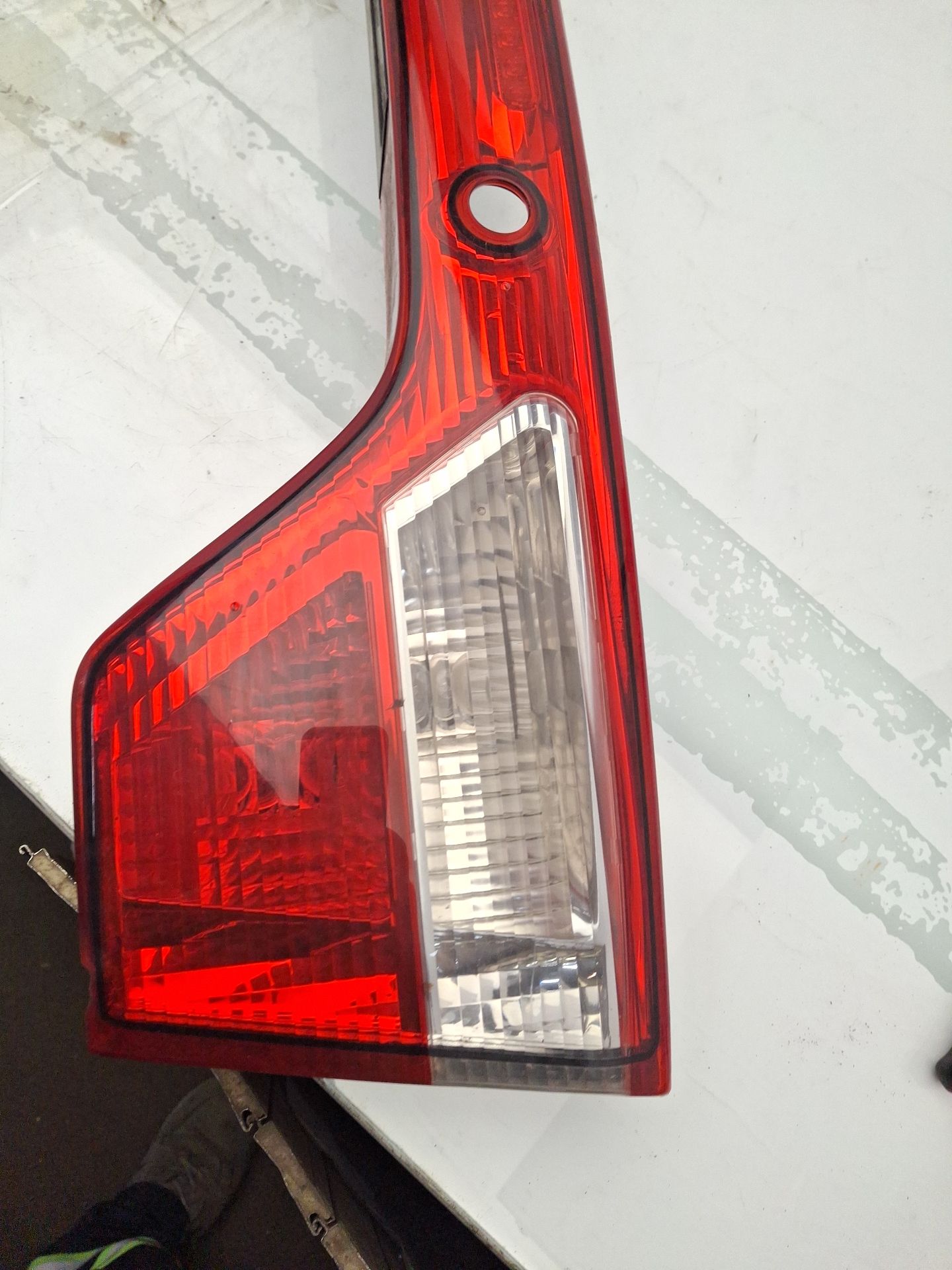 PILOTO TRASERO CENTRAL SEAT TOLEDO 