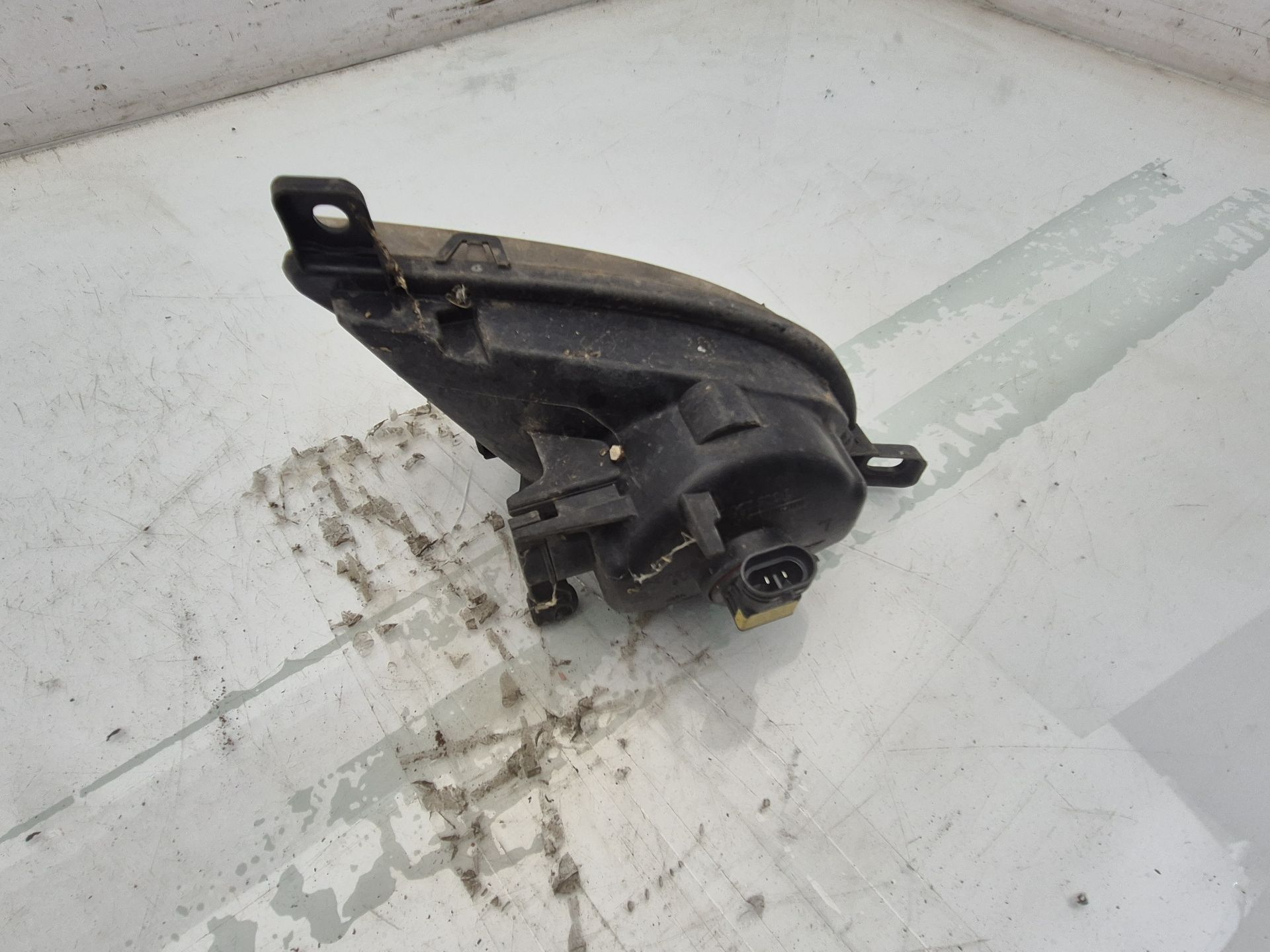 FARO ANTINIEBLA IZQUIERDO BMW 5 