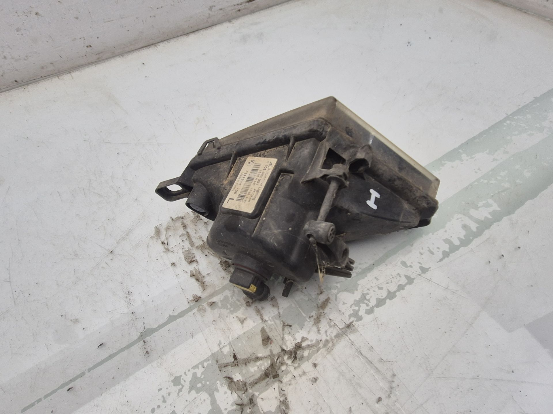 FARO ANTINIEBLA IZQUIERDO BMW 5 