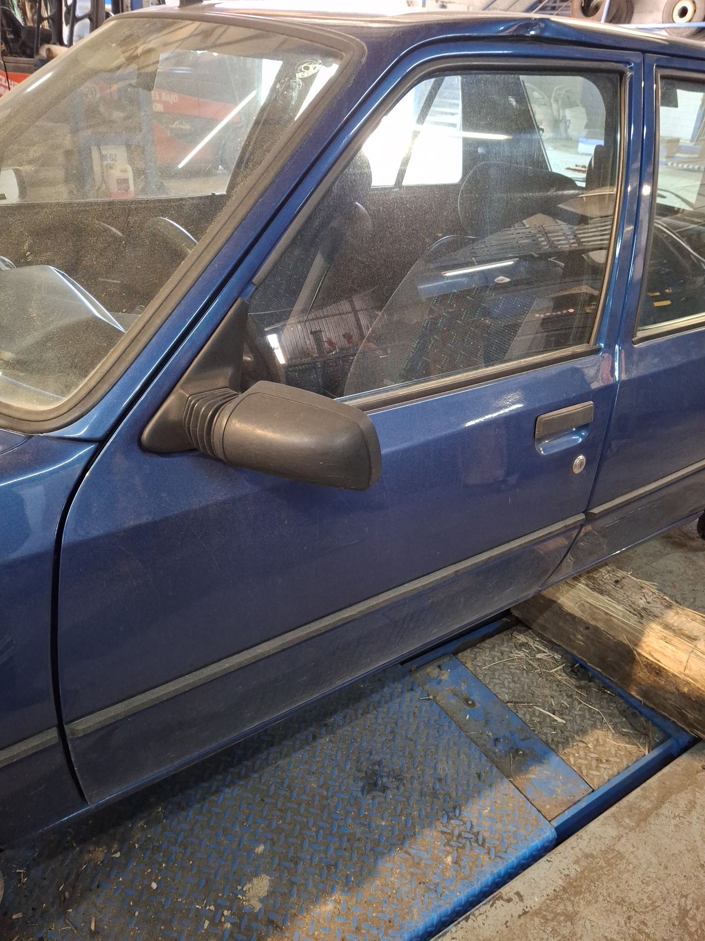 PUERTA DELANTERA IZQUIERDA PEUGEOT 205 