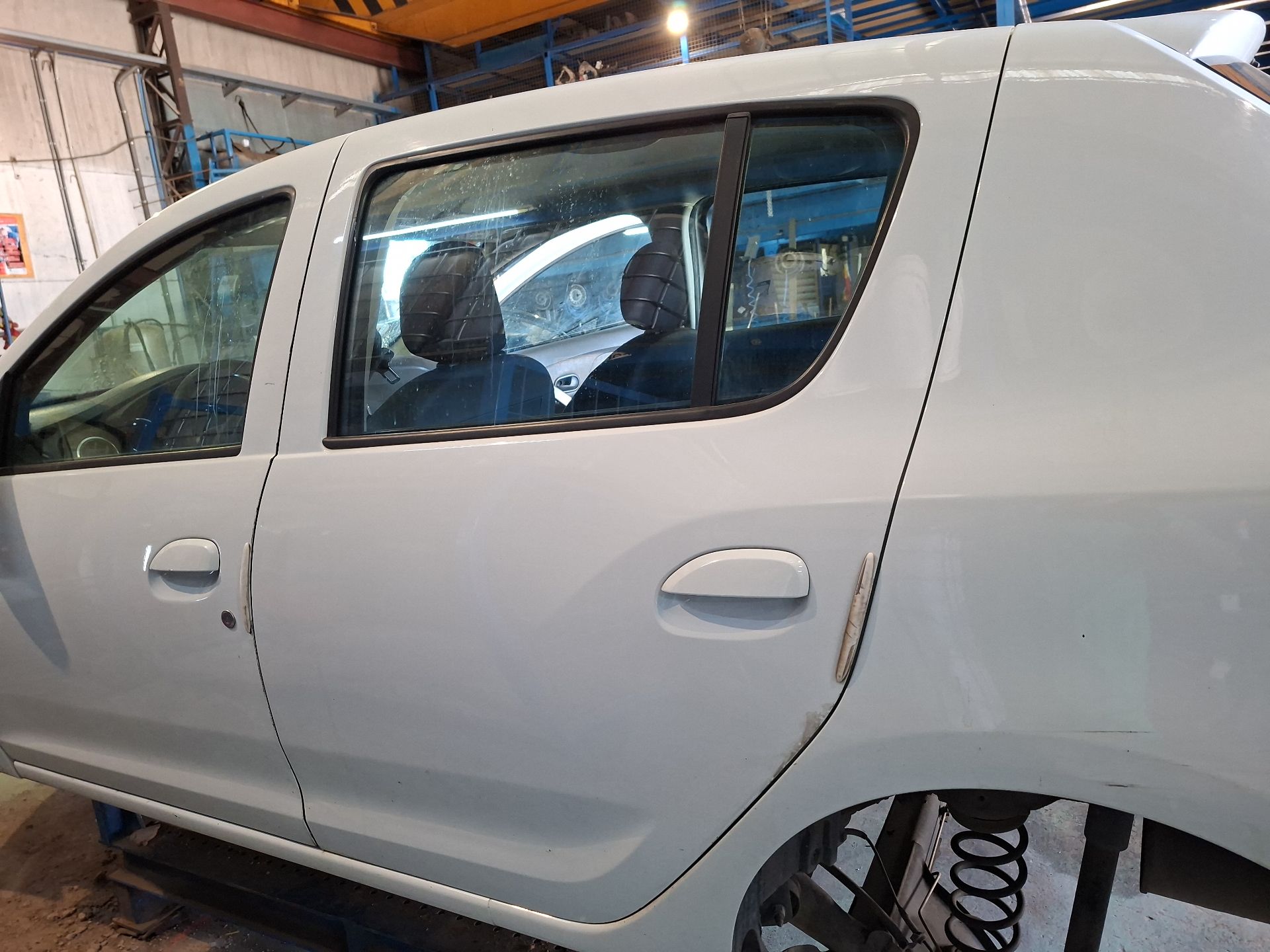 PUERTA TRASERA IZQUIERDA DACIA SANDERO 