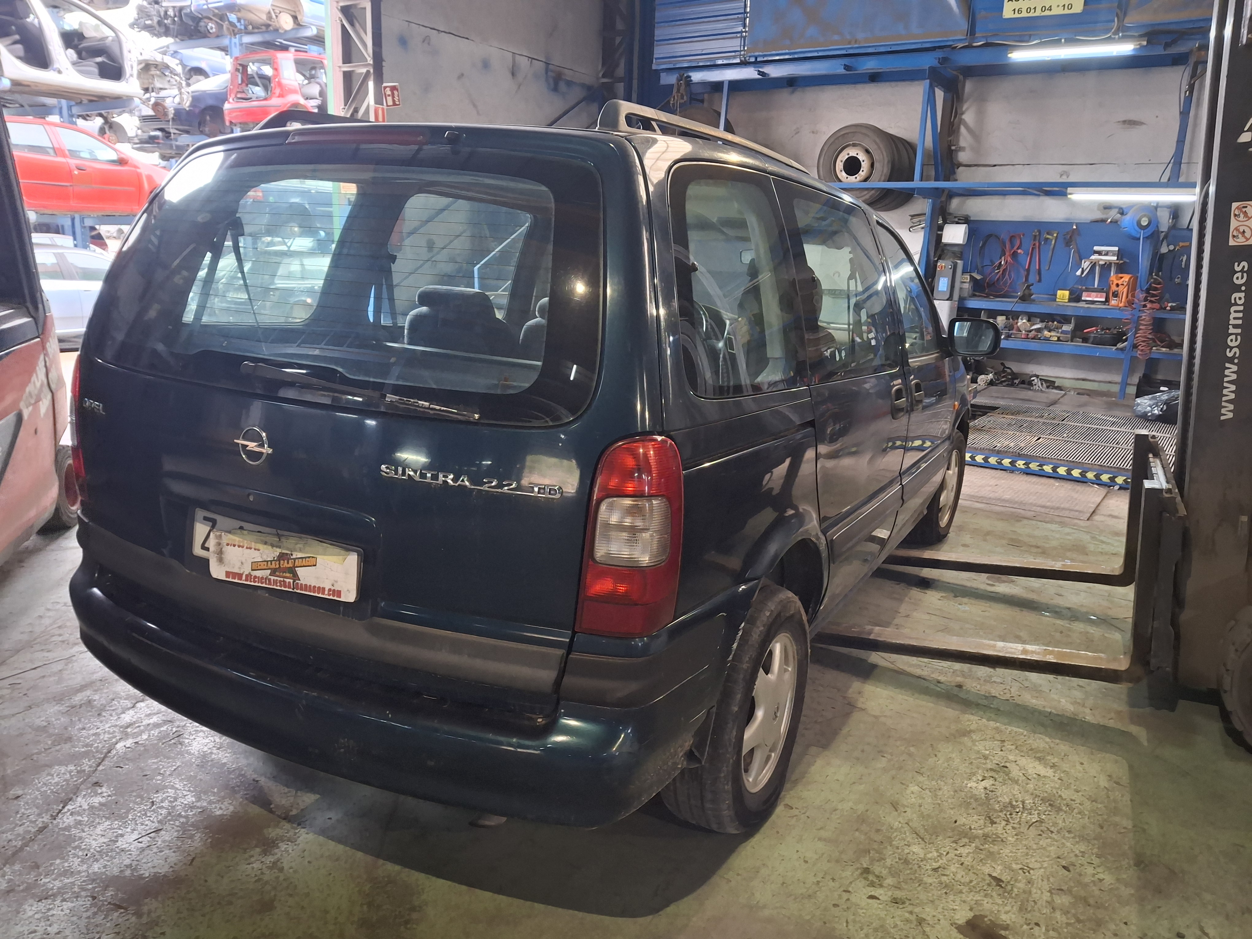 PILOTO TRASERO DERECHO OPEL SINTRA 