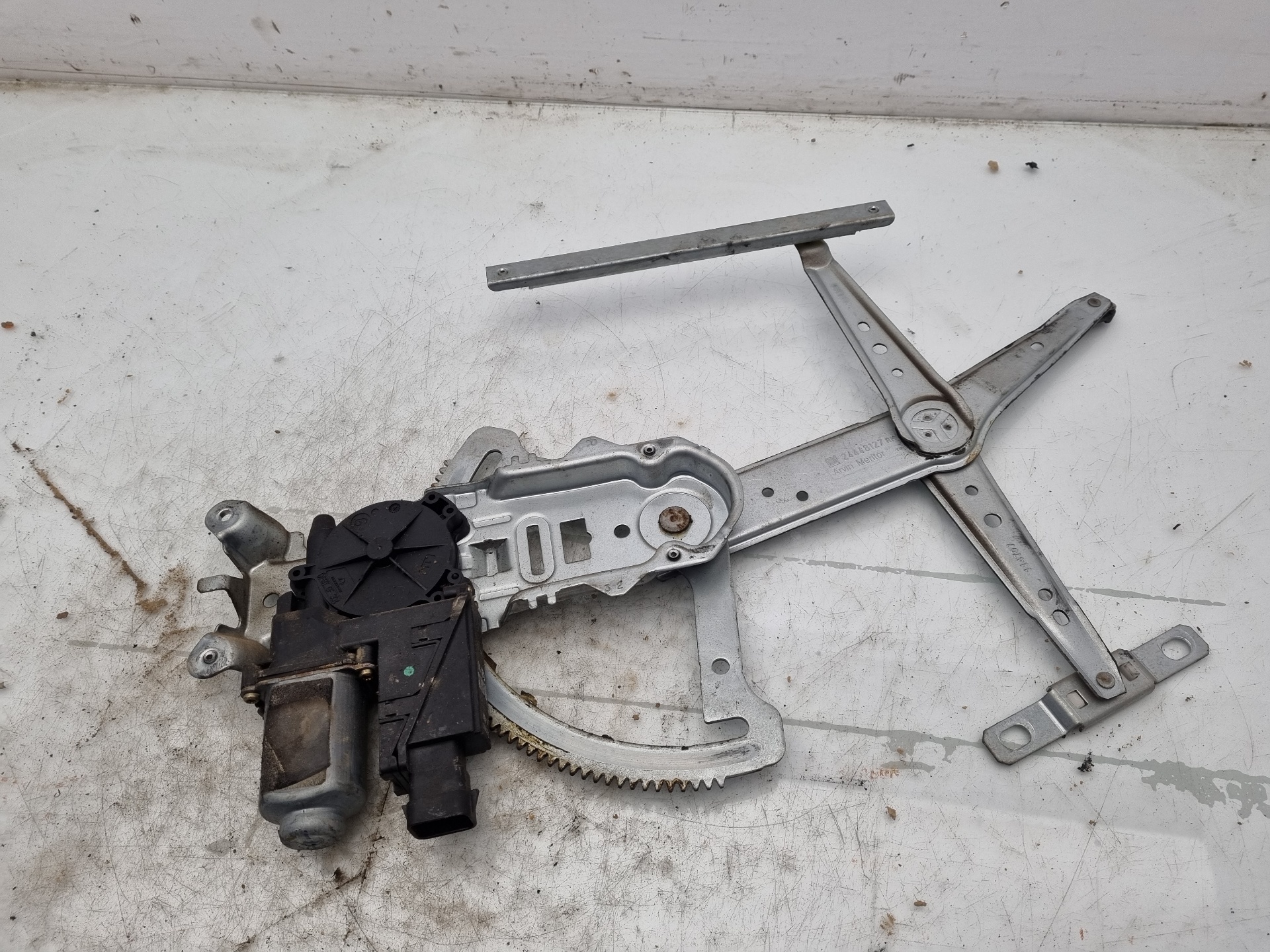 ELEVALUNAS DELANTERO DERECHO OPEL COMBO Y17DTL