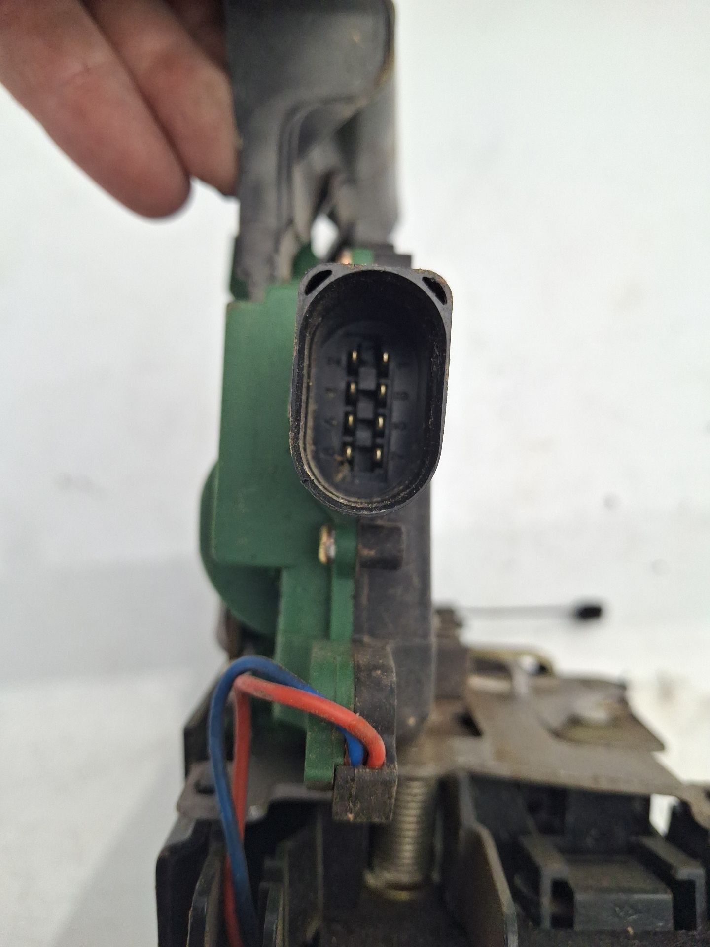 CERRADURA PUERTA DELANTERA IZQUIERDA SEAT TOLEDO 