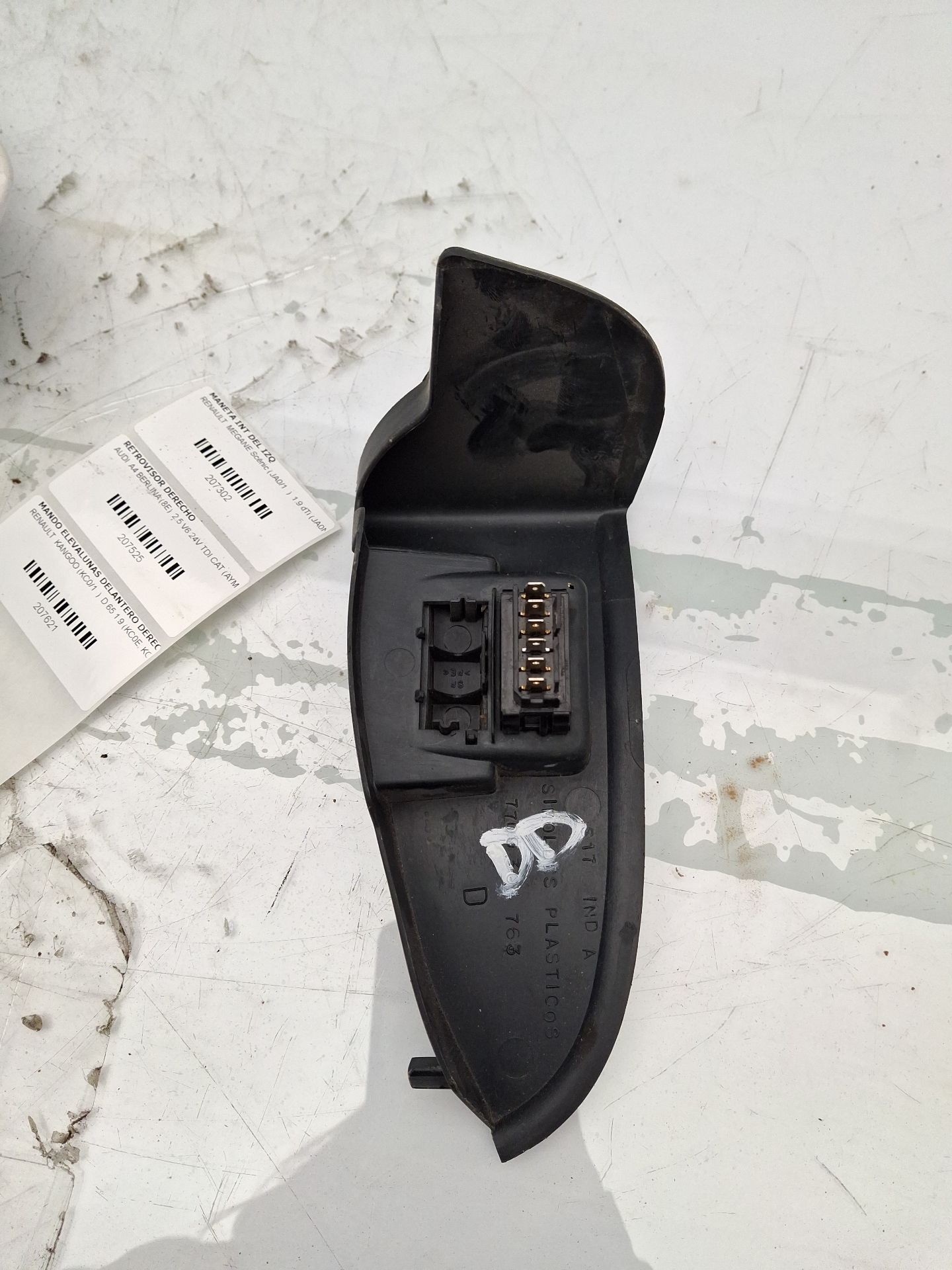 MANDO ELEVALUNAS DELANTERO IZQUIERDO RENAULT KANGO 