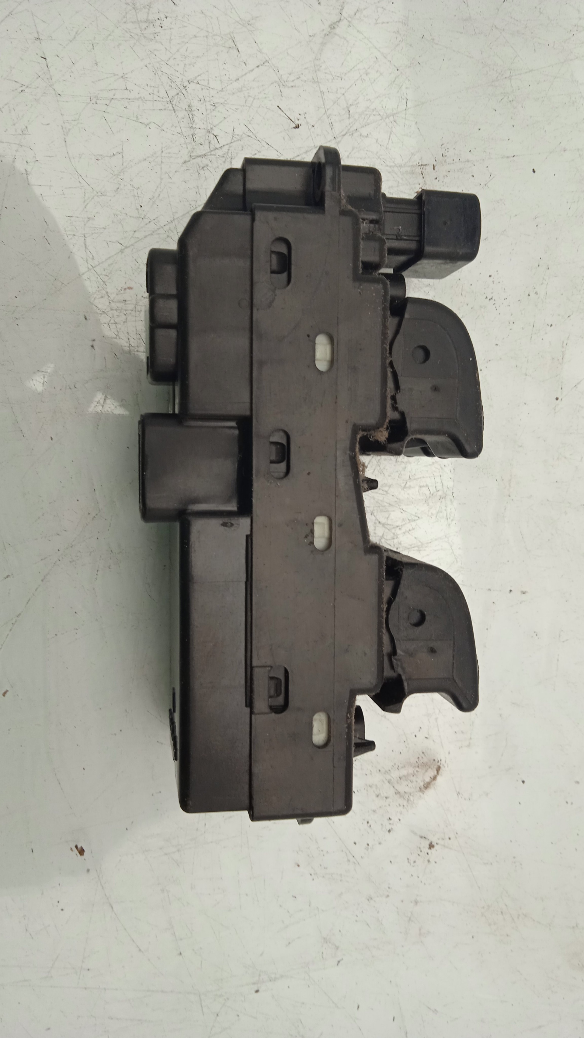 MANDO ELEVALUNAS DELANTERO IZQUIERDO MAZDA 6 L8