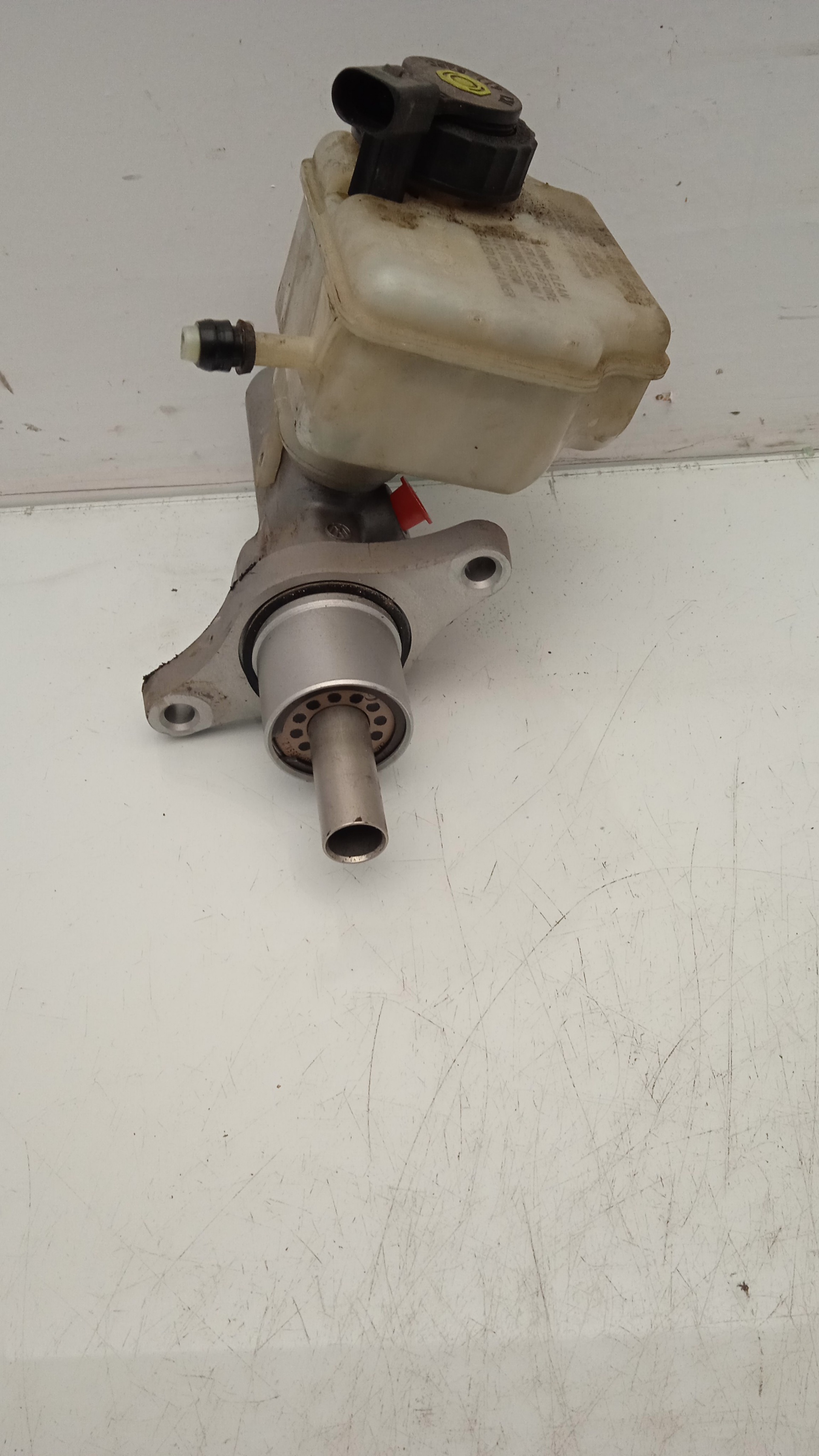 BOMBA FRENO VOLKSWAGEN GOLF CAY