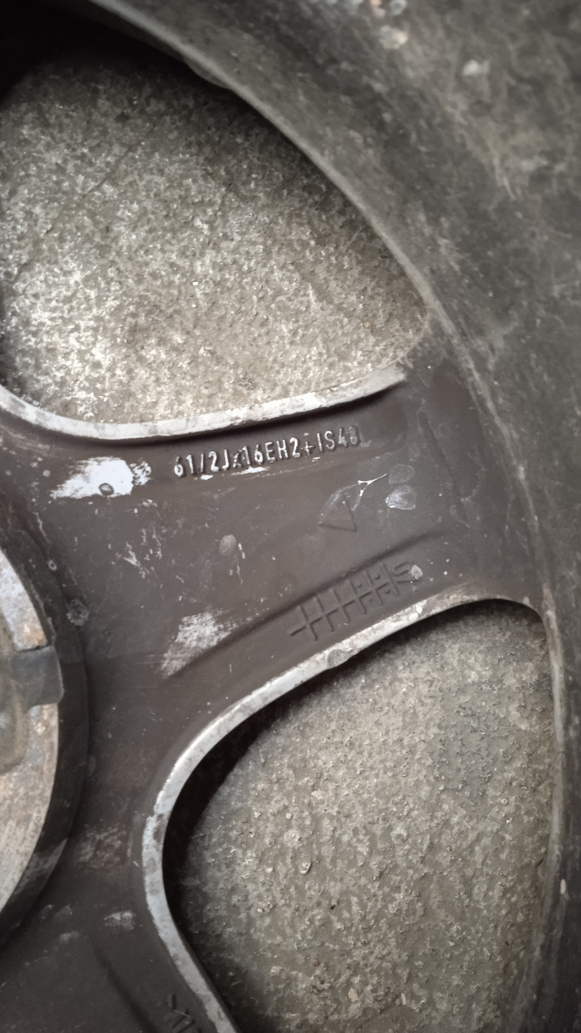 LLANTA MINI MINI 9HZ