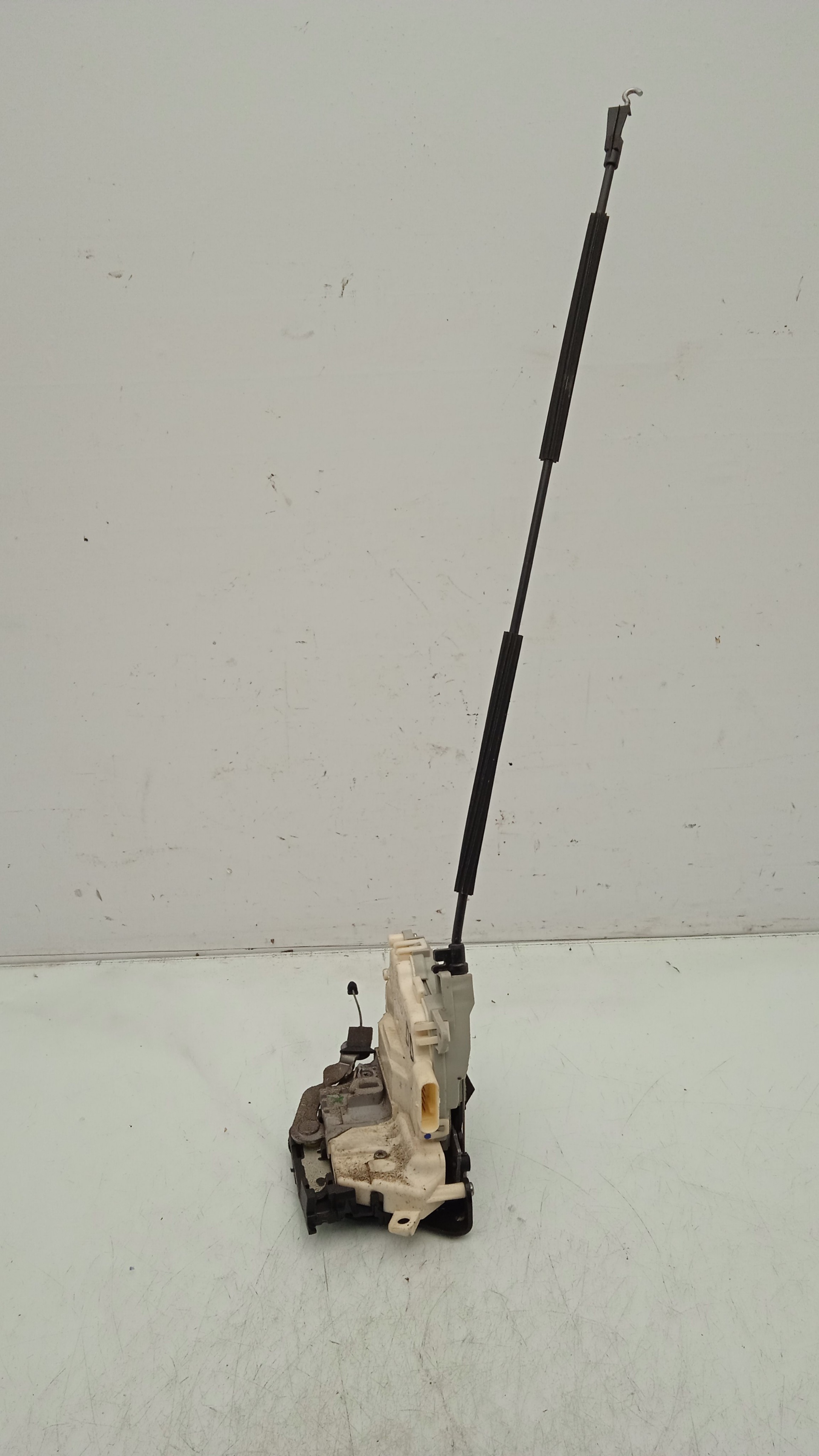 CERRADURA PUERTA DELANTERA DERECHA SEAT ALTEA CAYC