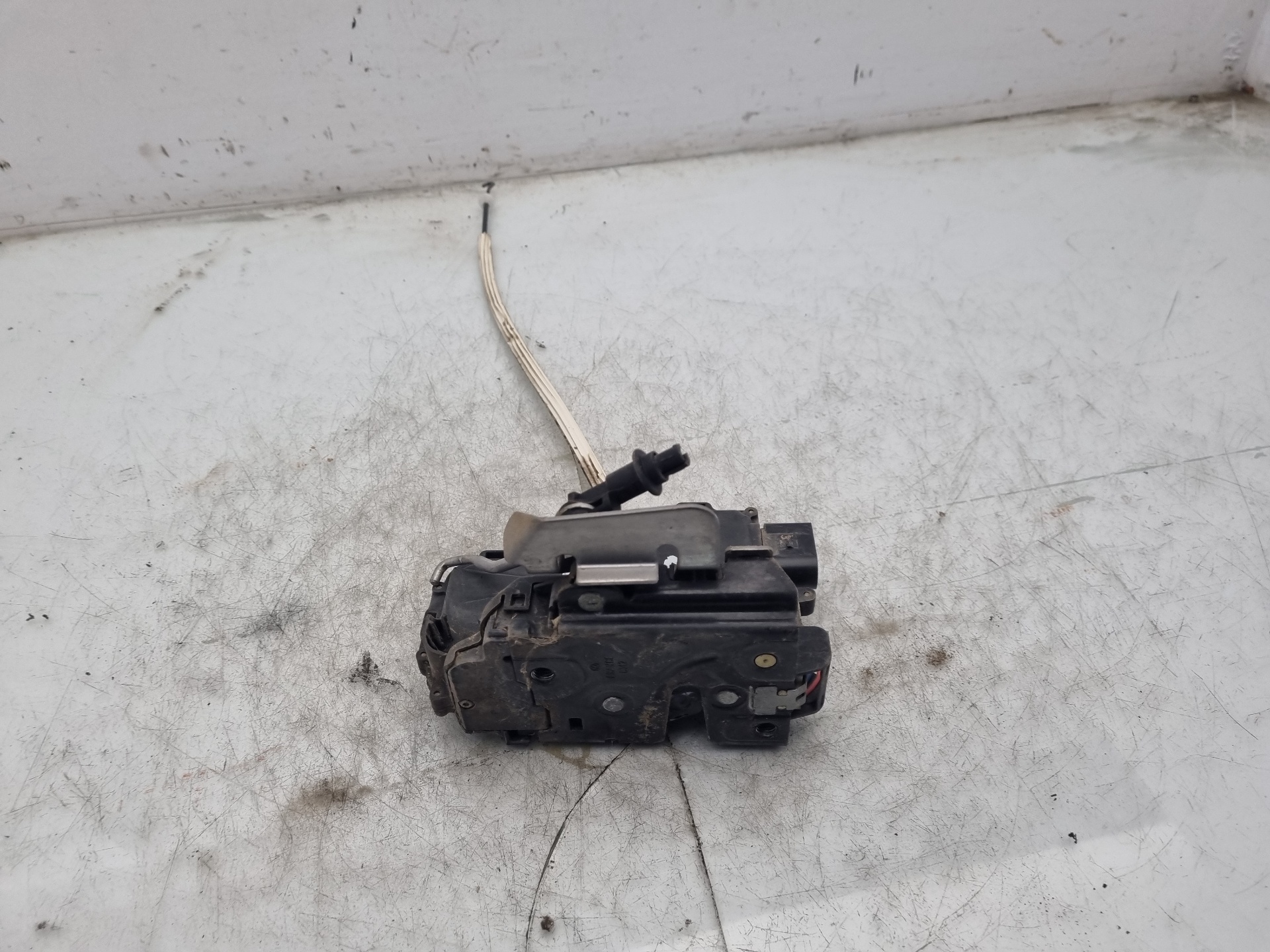 CERRADURA PUERTA DELANTERA DERECHA AUDI A6 BDV