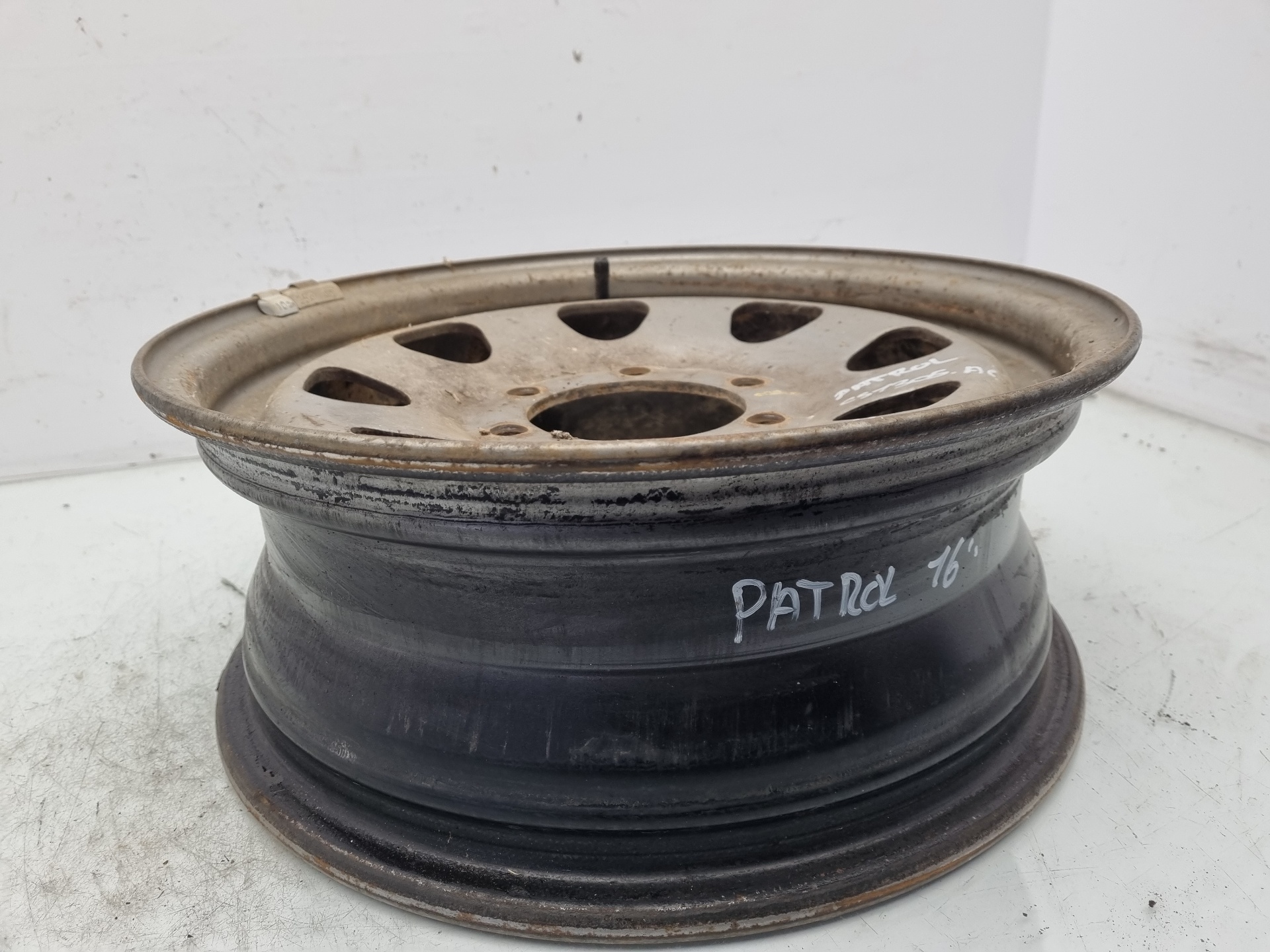 LLANTA NISSAN PATROL A428II