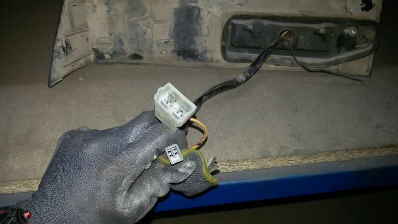 PILOTO TRASERO DERECHO SEAT RONDA 124 B 7000