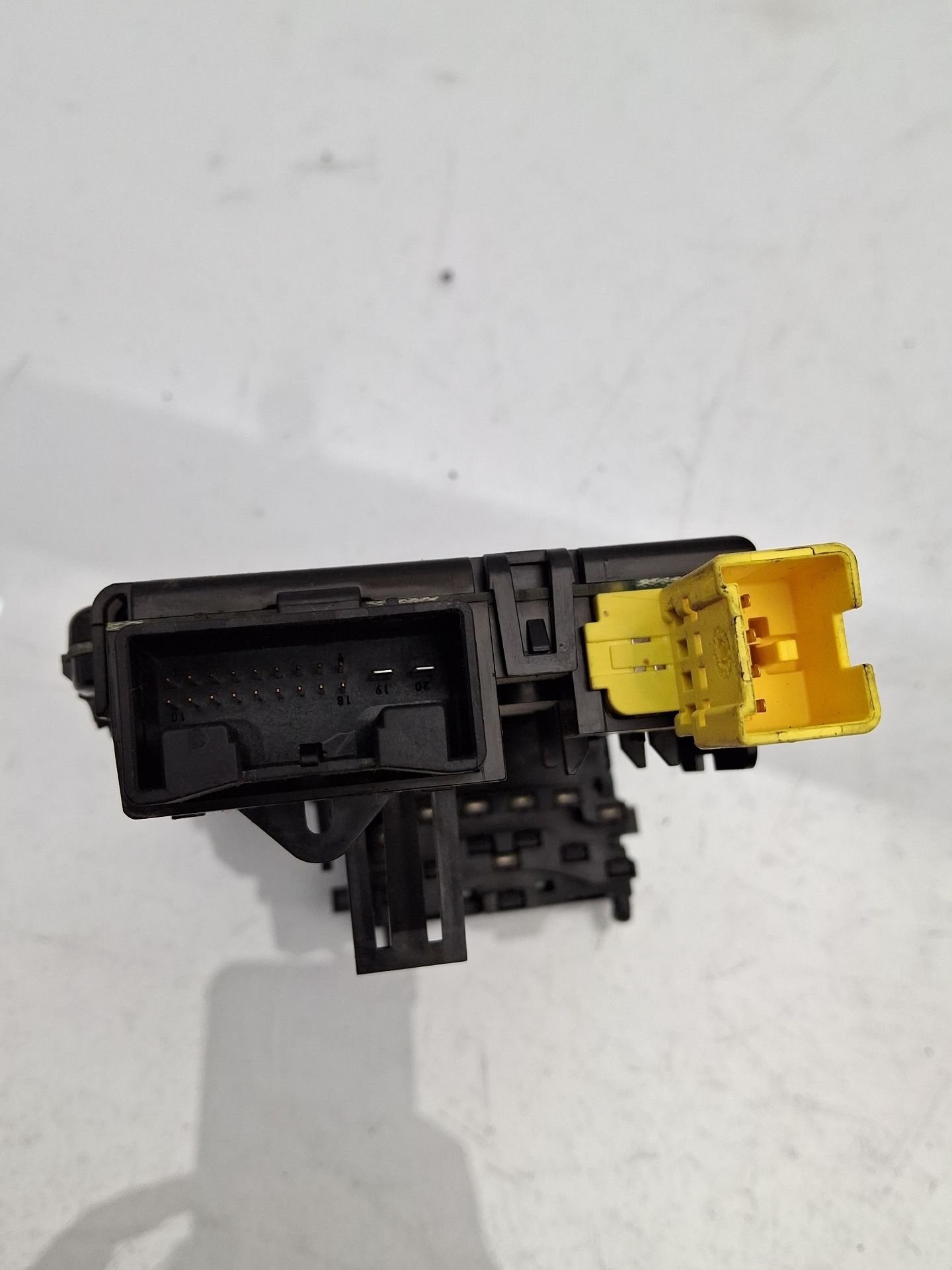 COLUMNA DIRECCION VOLKSWAGEN TOURAN 