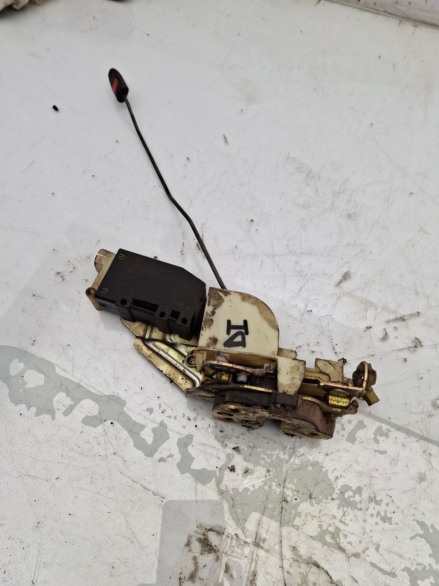 PILOTO TRASERO DERECHO OPEL ASTRA 