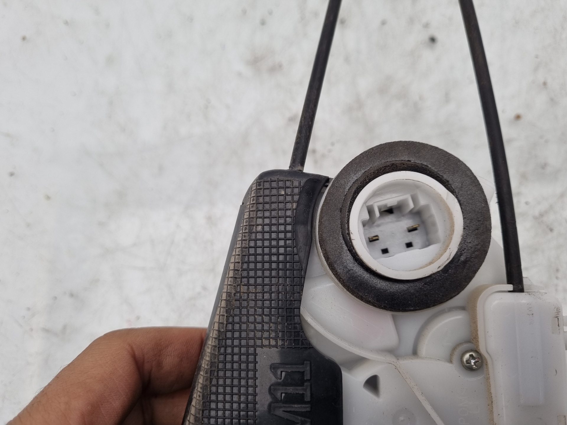 CERRADURA PUERTA TRASERA IZQUIERDA TOYOTA YARIS 1NZ