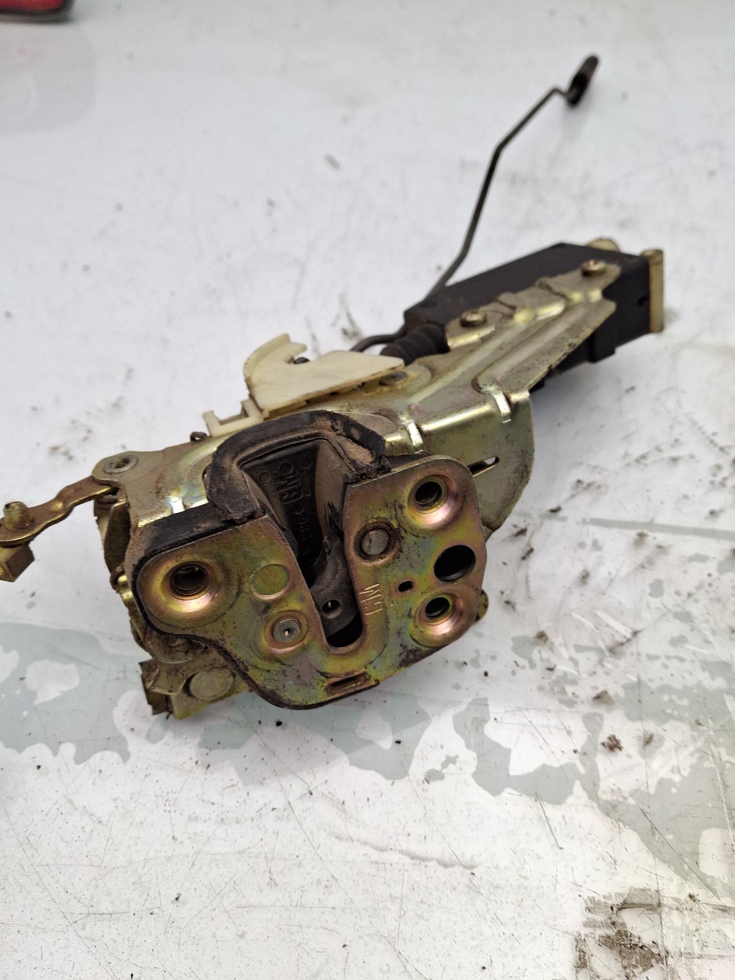 CERRADURA PUERTA DELANTERA IZQUIERDA OPEL ASTRA 