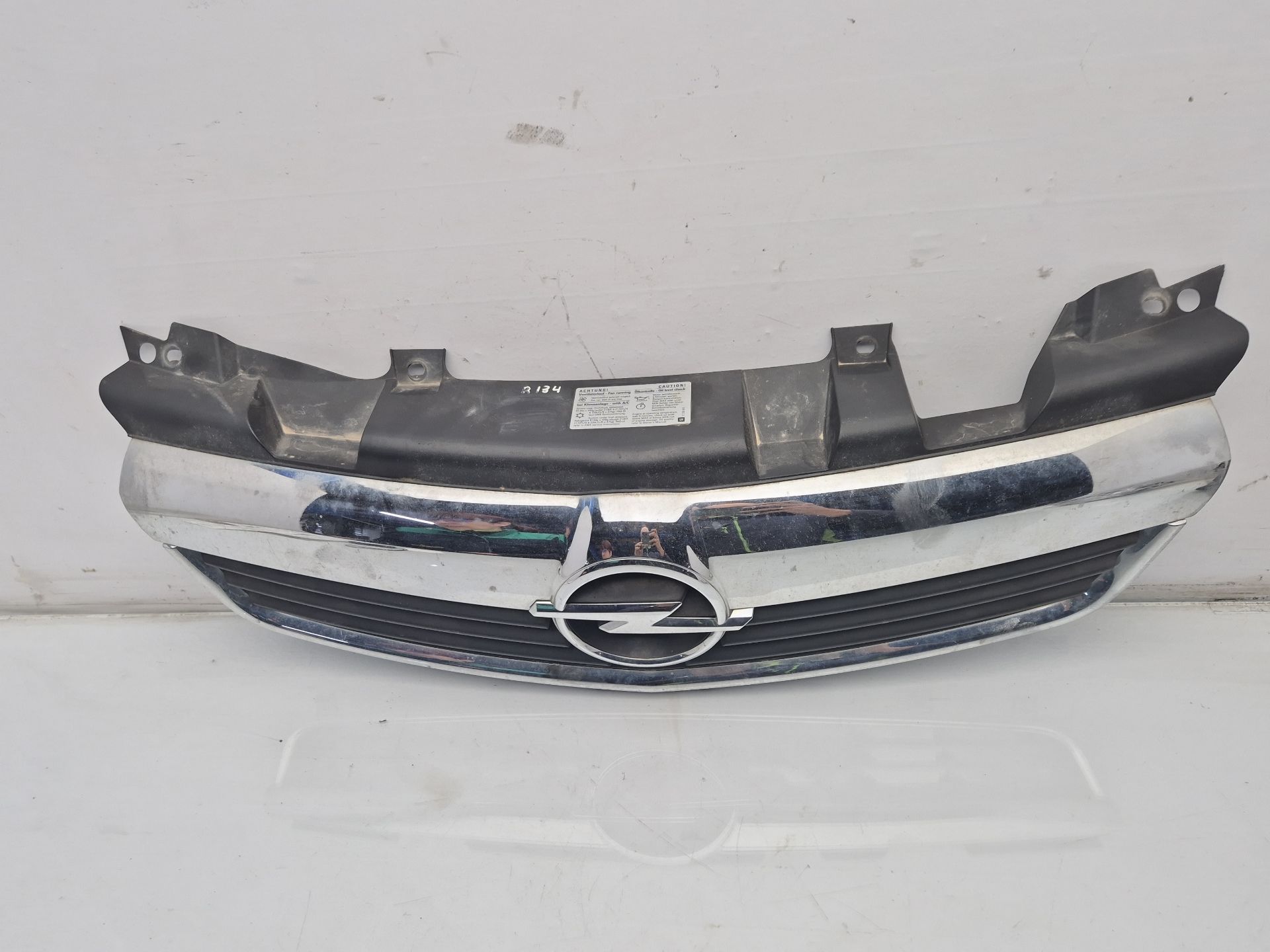 REJILLA DELANTERA OPEL ZAFIRA 
