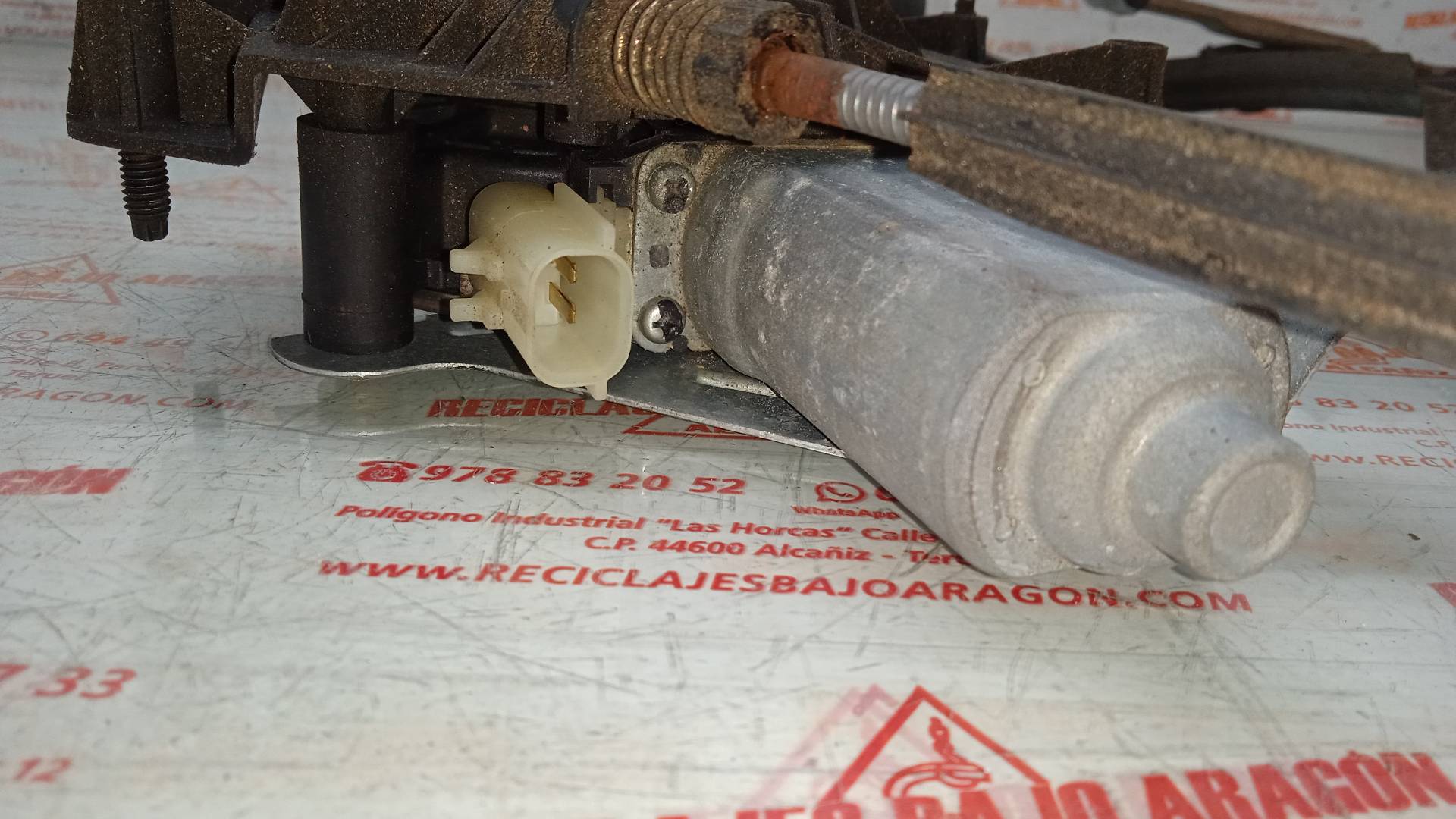 ELEVALUNAS DELANTERO DERECHO CHRYSLER PT G 1.6L ON