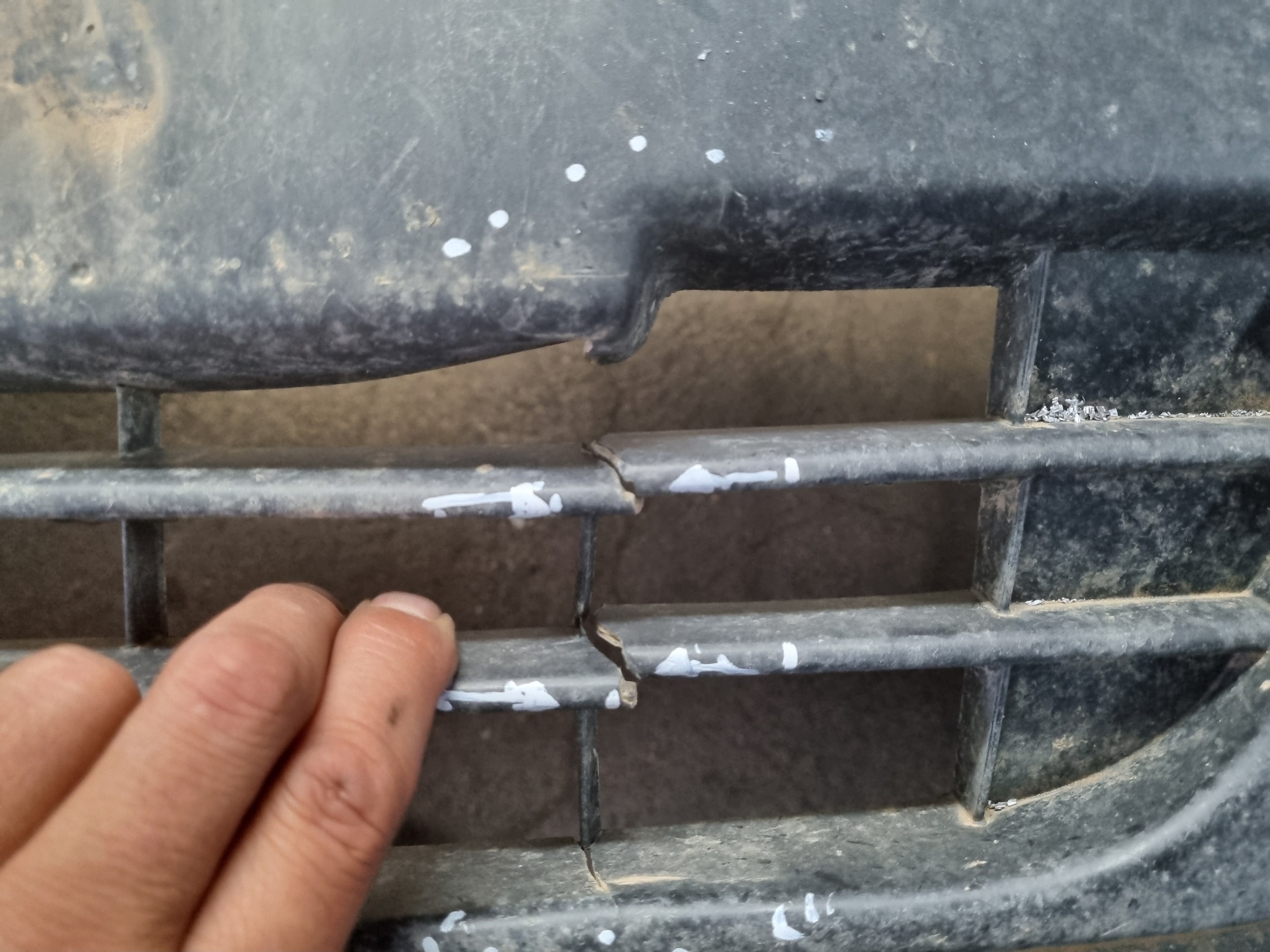 PARAGOLPES DELANTERO PEUGEOT BIPPER D-8HS