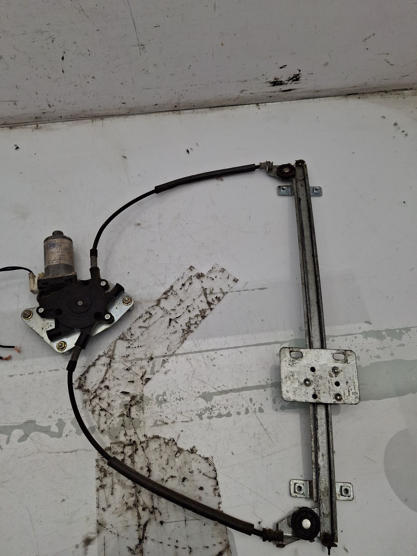 ELEVALUNAS DELANTERO IZQUIERDO SUZUKI VITARA 