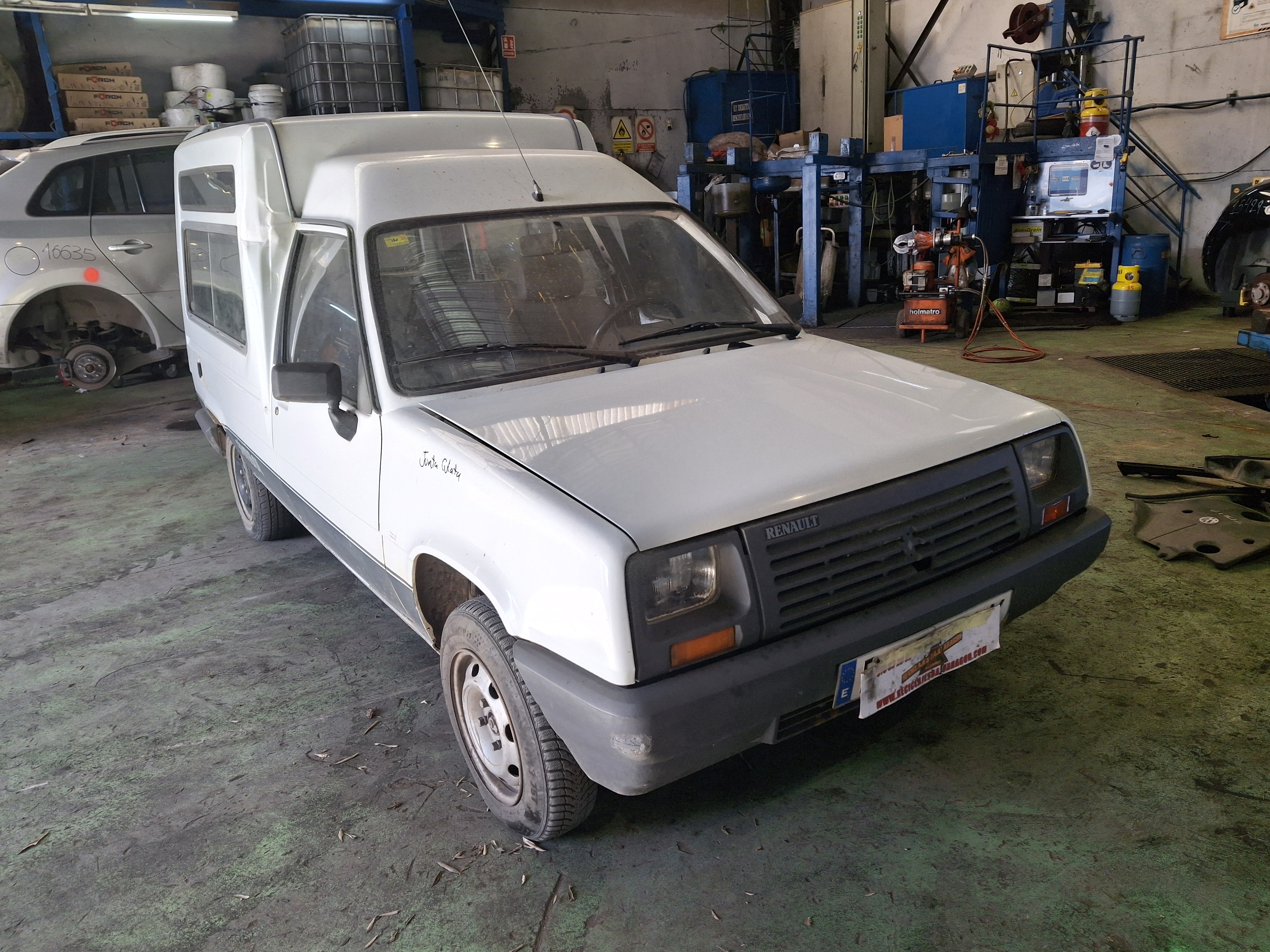 BISAGRA PUERTA TRASERA RENAULT EXPRESS 