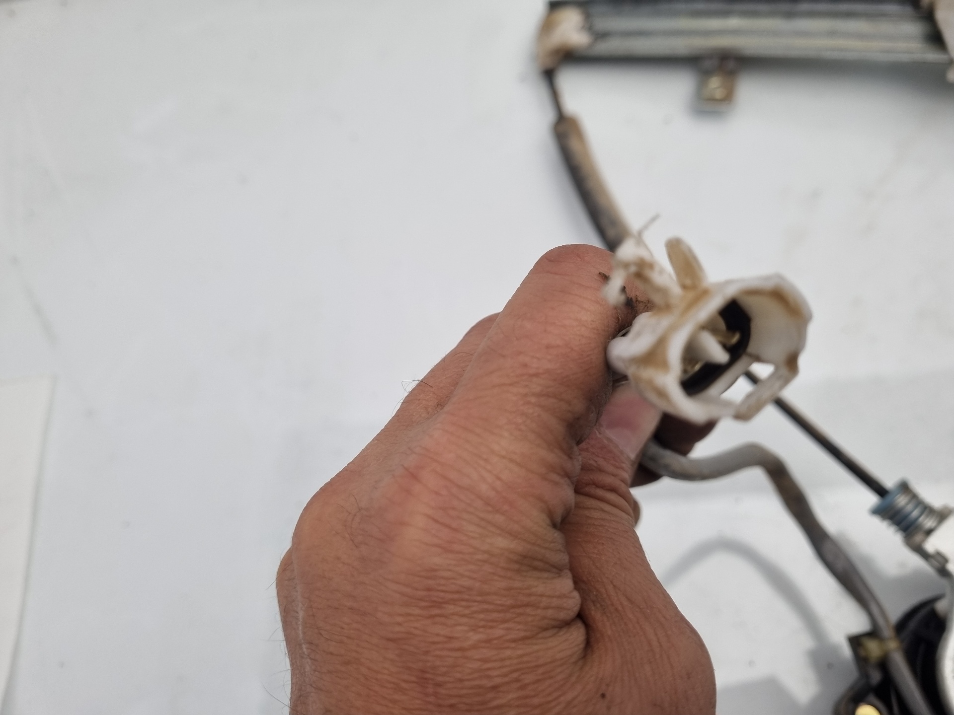 ELEVALUNAS DELANTERO DERECHO SUZUKI GRAND RHW