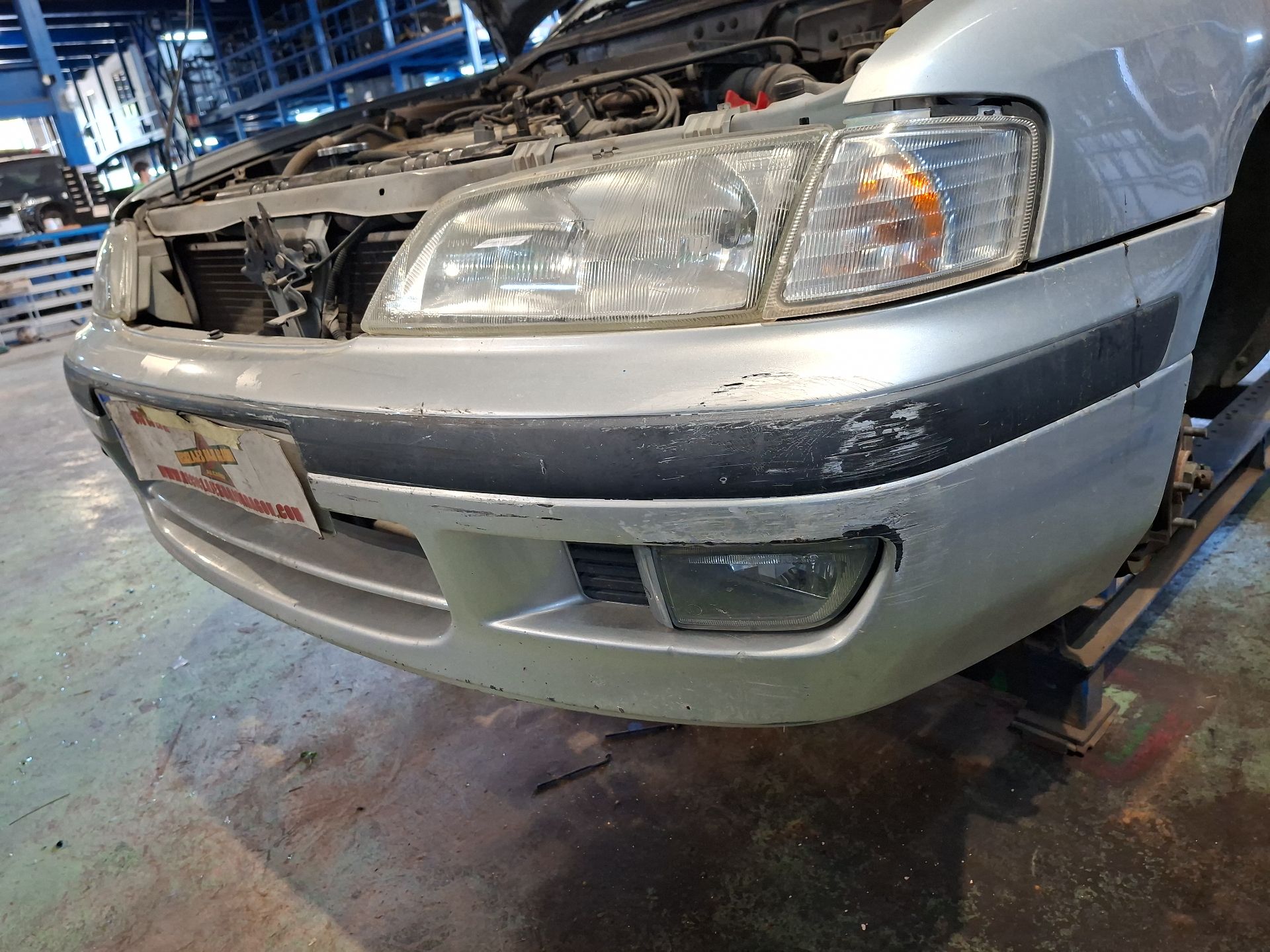 PARAGOLPES DELANTERO NISSAN PRIMERA 