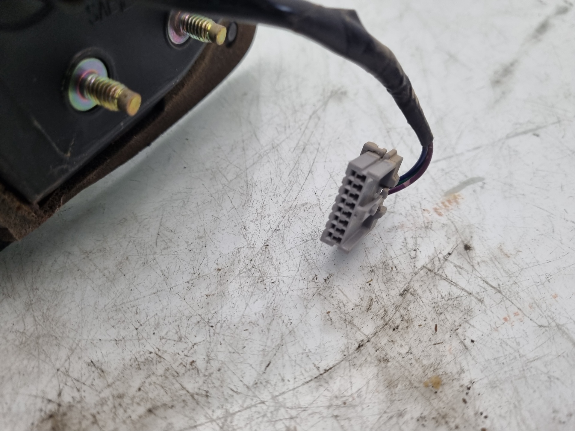 RETROVISOR IZQUIERDO NISSAN ALMERA YD22